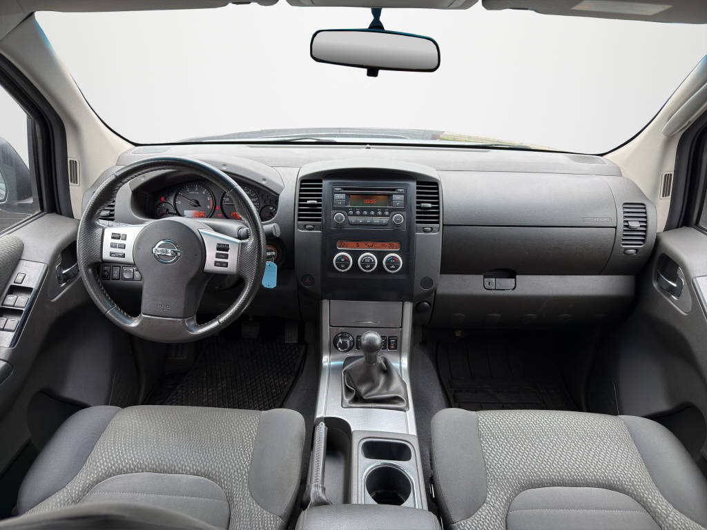 NISSAN Navara 2.5 dCi Double Cab SE-image-11