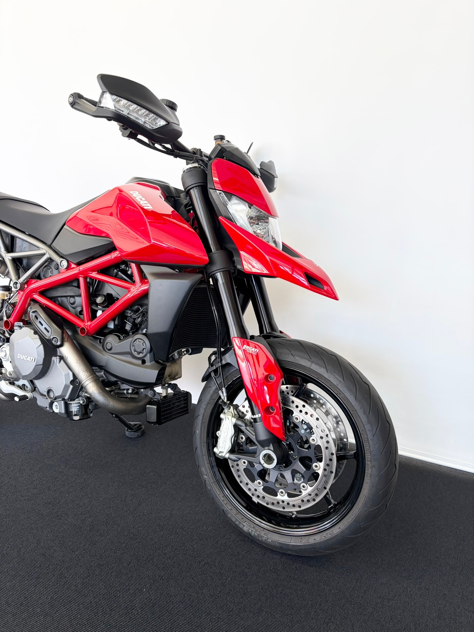 DUCATI Hypermotard 950-image-5