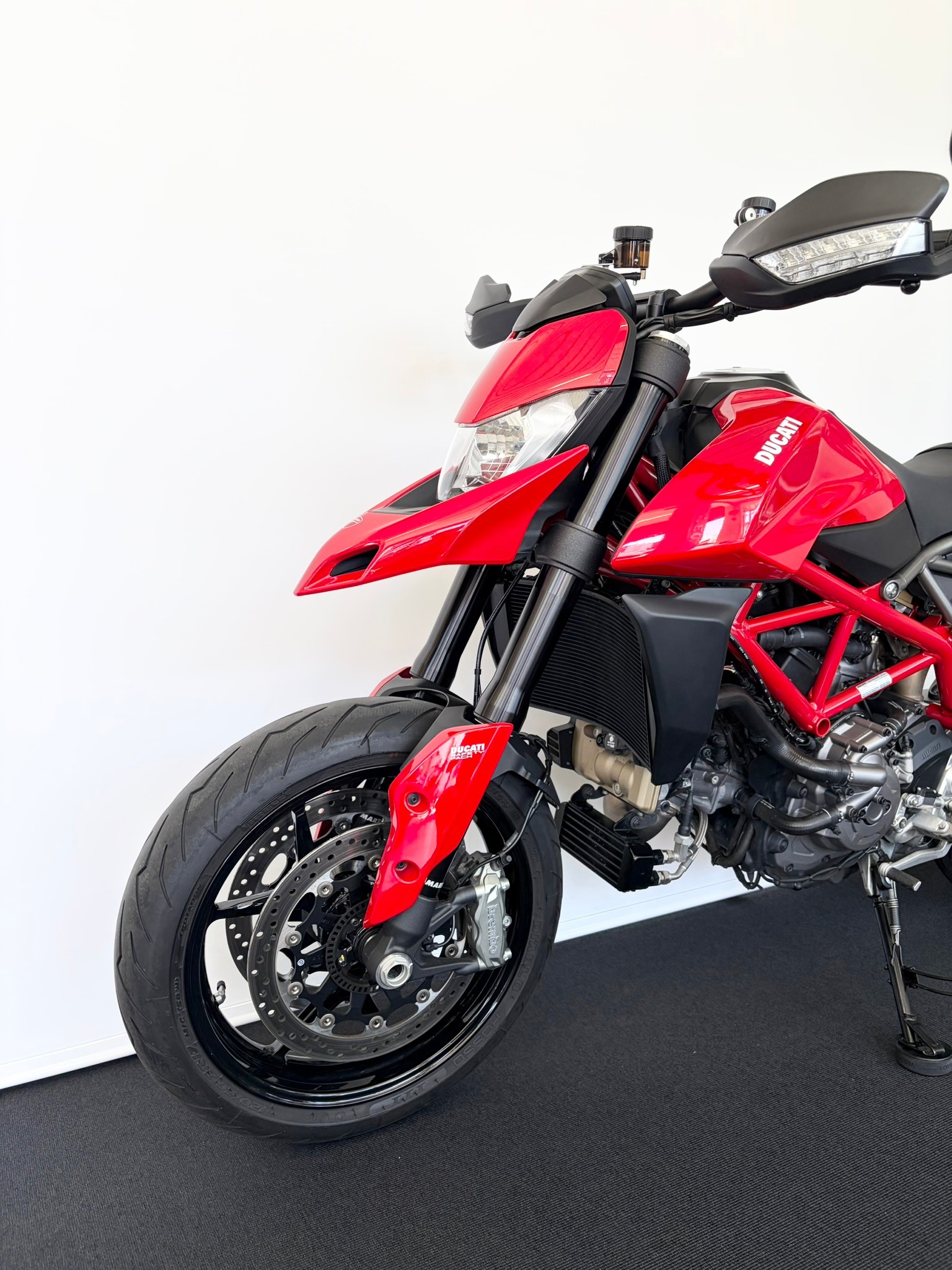 DUCATI Hypermotard 950-image-2