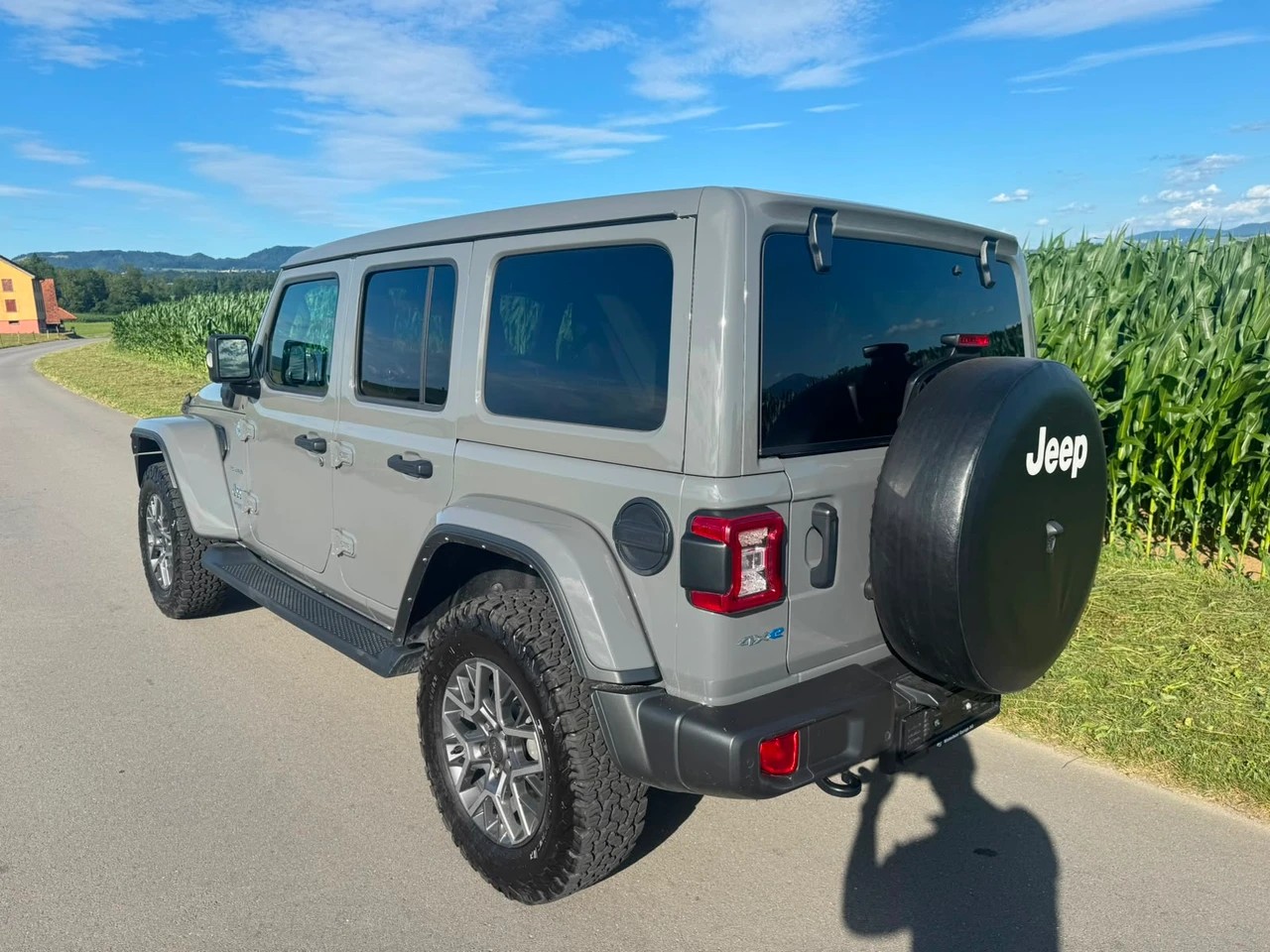 JEEP Wrangler 2.0 PHEV Unlimited Rubicon Automatic Soft Top Sky One Touch-image-2