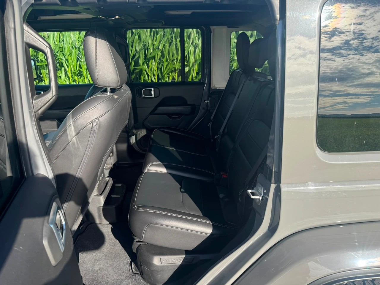 JEEP Wrangler 2.0 PHEV Unlimited Rubicon Automatic Soft Top Sky One Touch-image-7