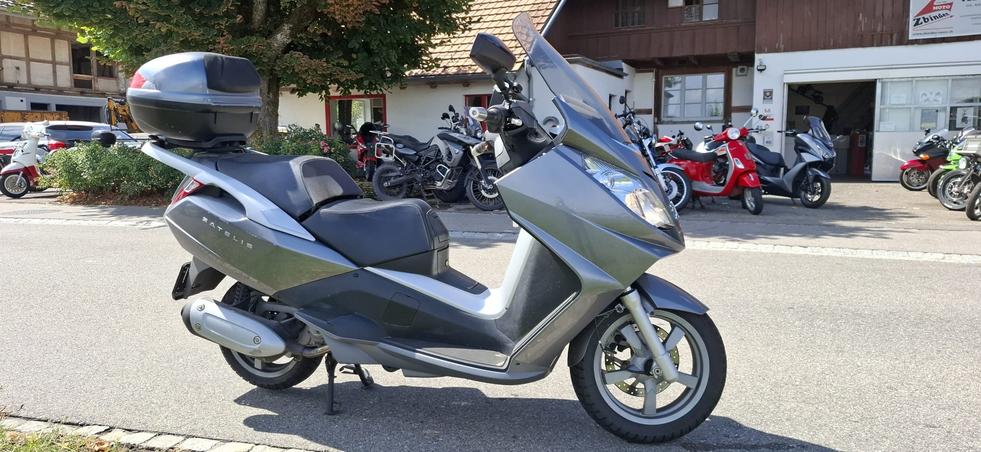 PEUGEOT Satelis 250 Executive ABS-image-1