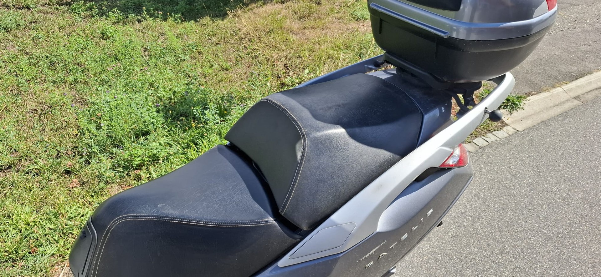 PEUGEOT Satelis 250 Executive ABS-image-7