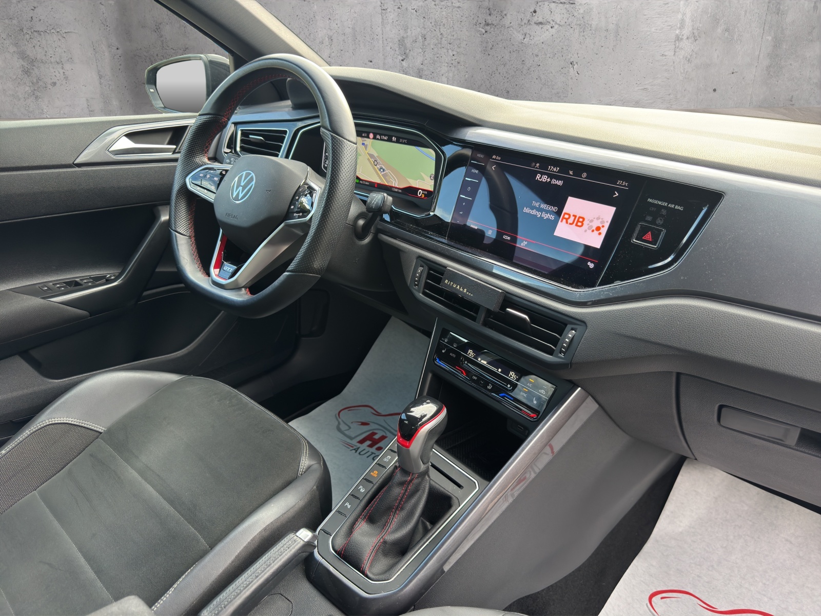 VW Polo 2.0 TSI GTI DSG-image-12