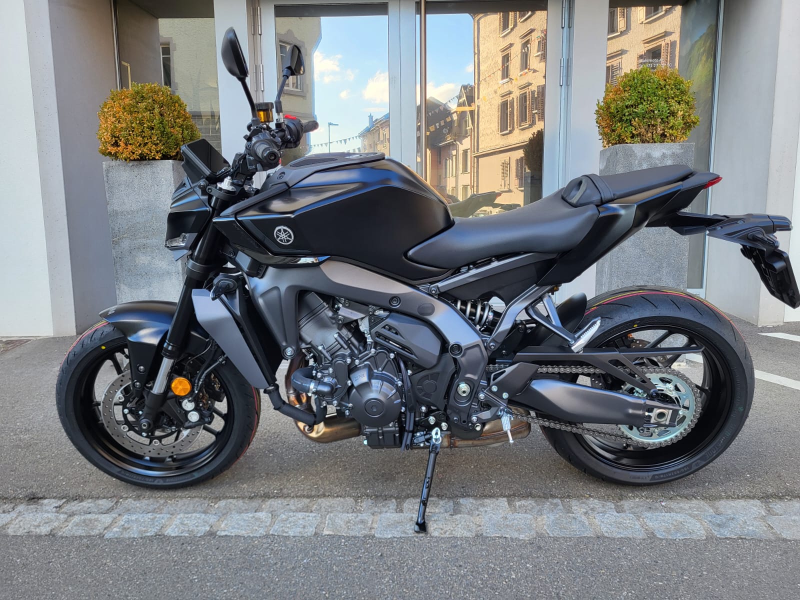 YAMAHA MT-09 Y-AMT-image-3