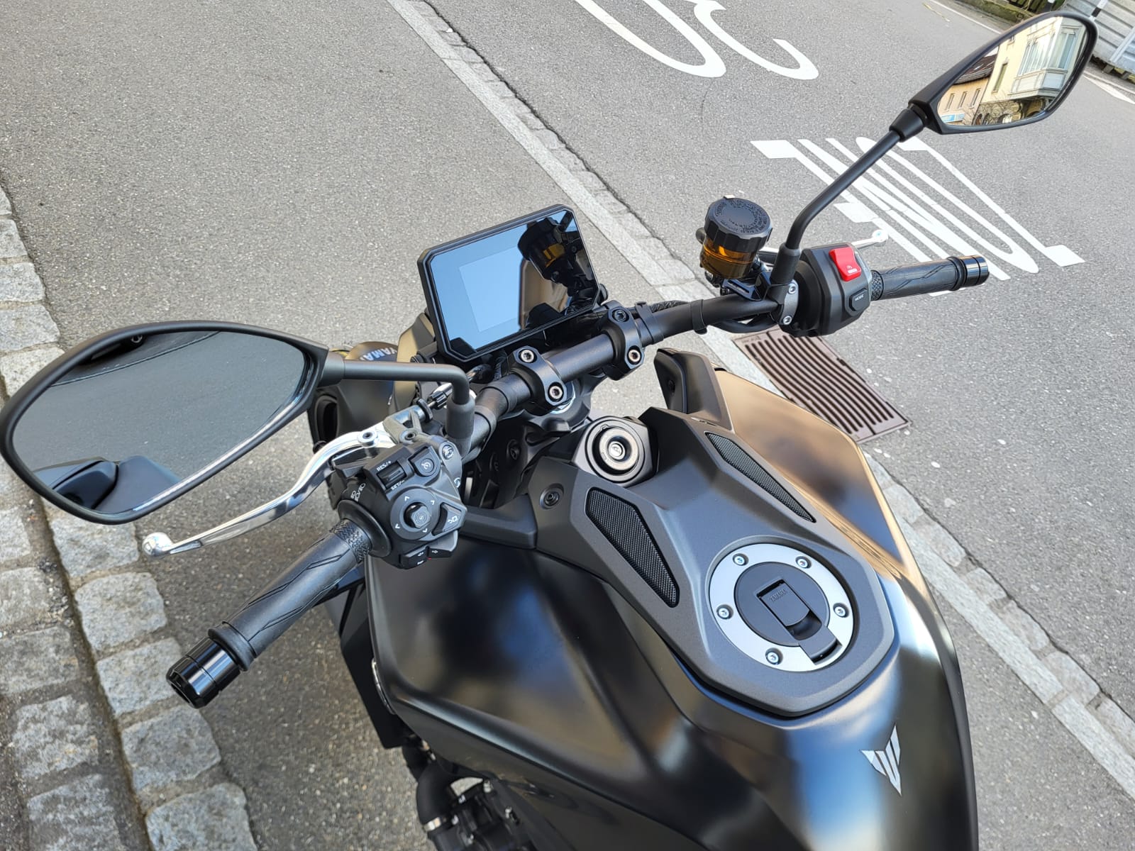 YAMAHA MT-09 Y-AMT-image-5