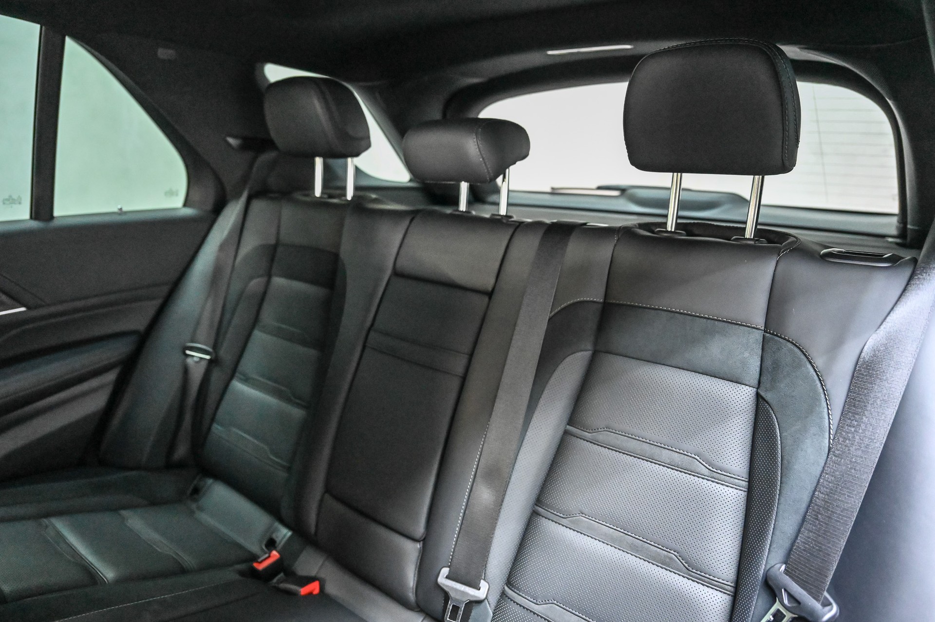 MERCEDES-BENZ GLE 63 S AMG 4matic + 9G-Speedshift-image-30