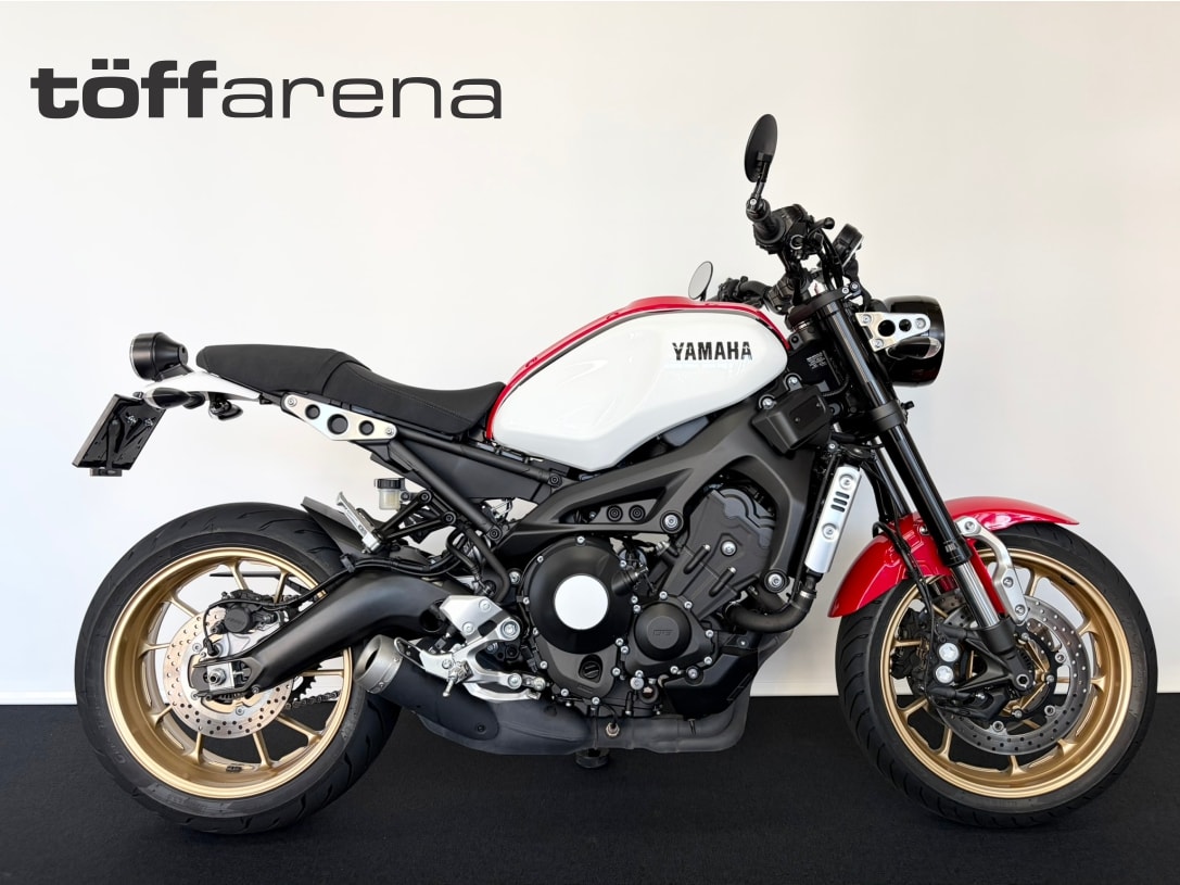 YAMAHA XSR 900-image-0