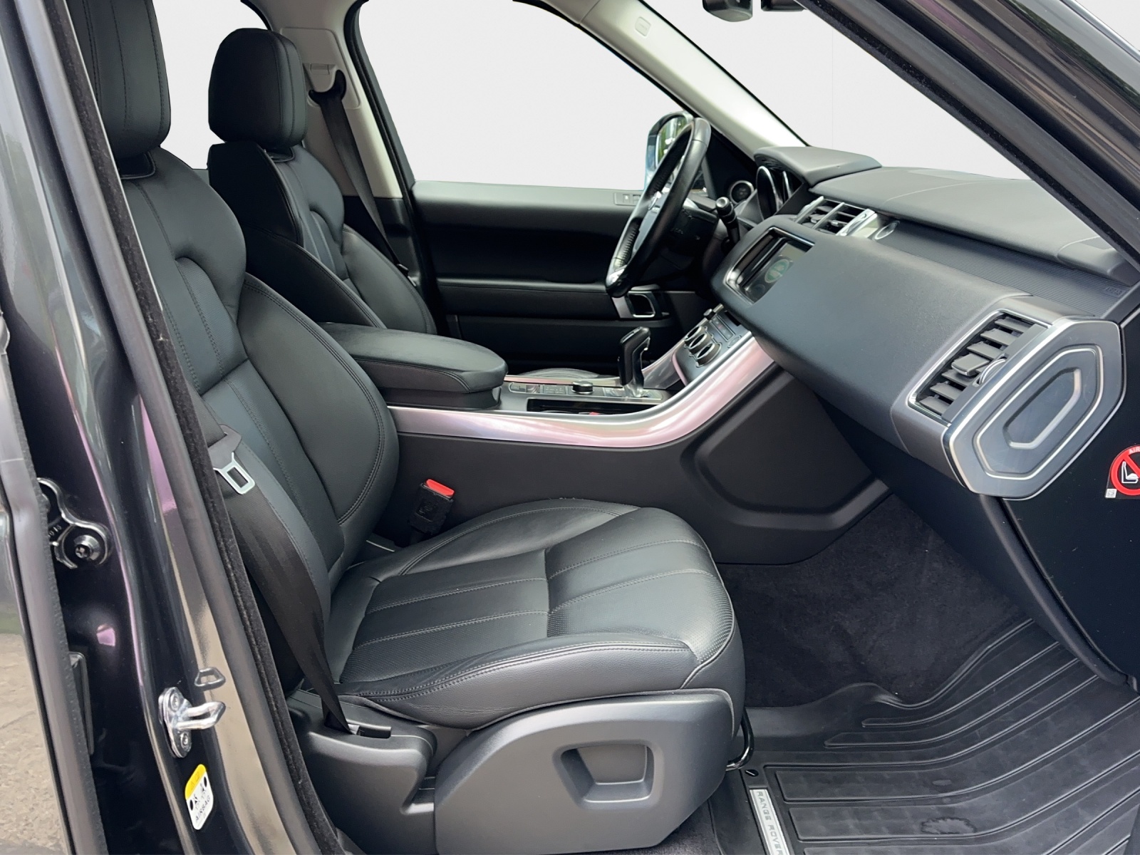 LAND ROVER Range Rover Sport 3.0 TDV6 SE Automatic-image-13
