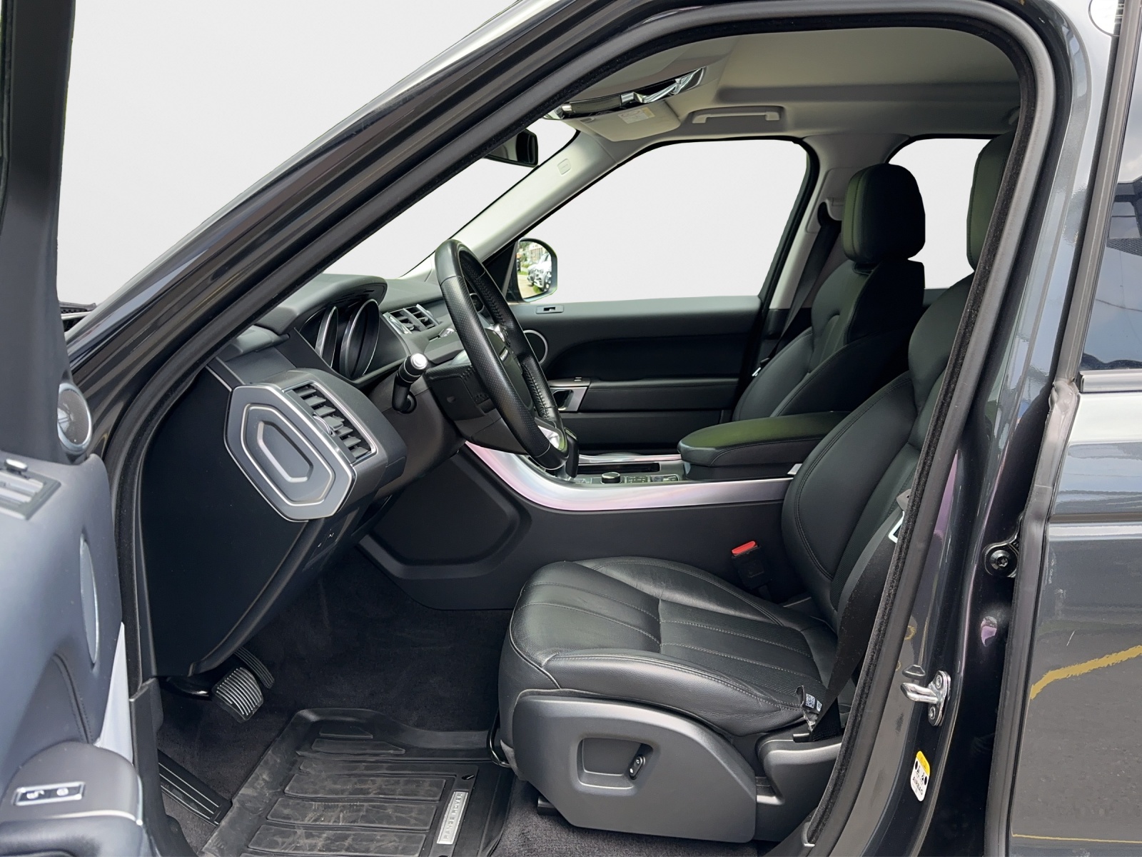 LAND ROVER Range Rover Sport 3.0 TDV6 SE Automatic-image-8