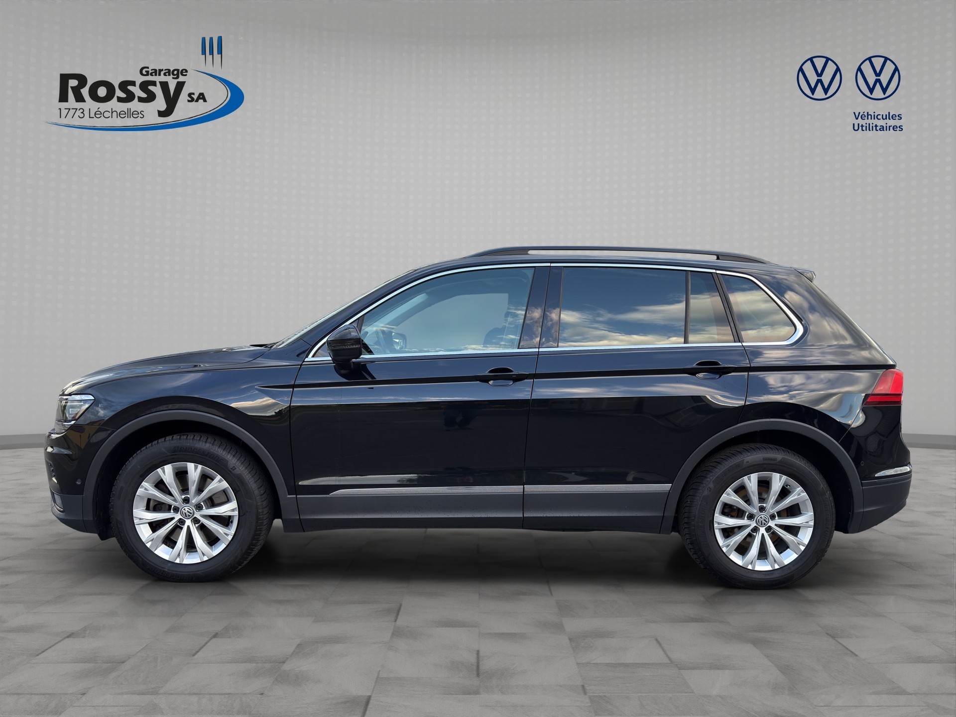 VW Tiguan 2.0TSI Comfortline 4Motion DSG-showroom-element-2