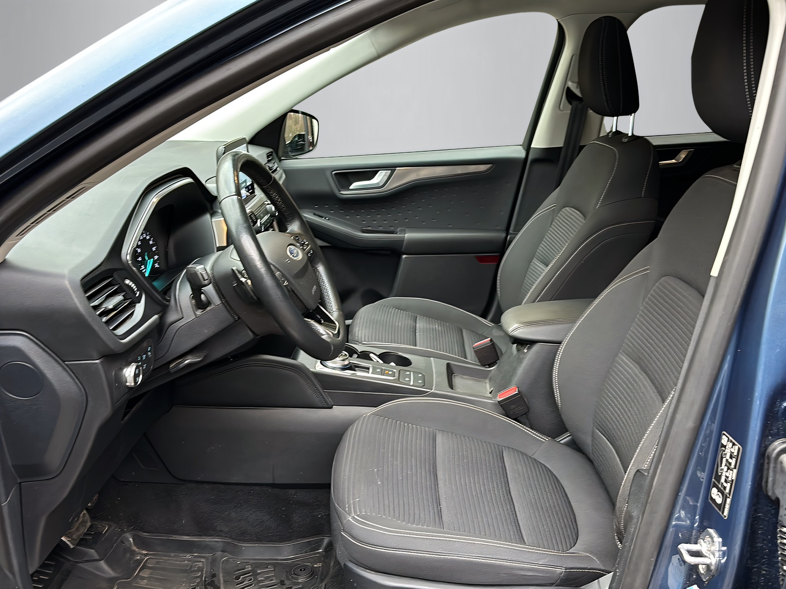 FORD Kuga 1.5 EcoBlue Titanium-showroom-element-2