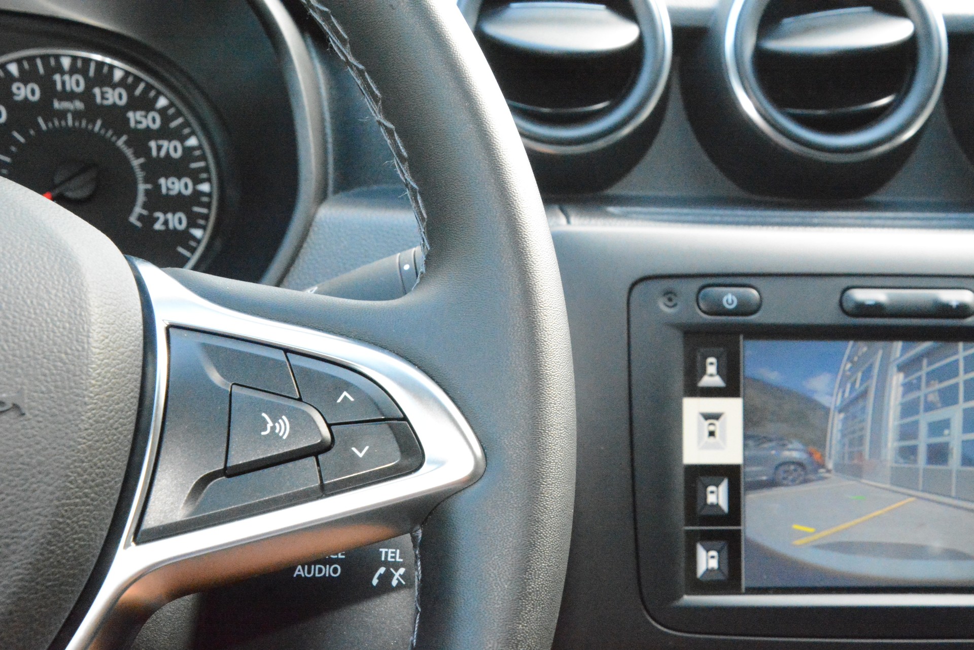 DACIA Duster SCe 115 Ultimate 4x4-image-13