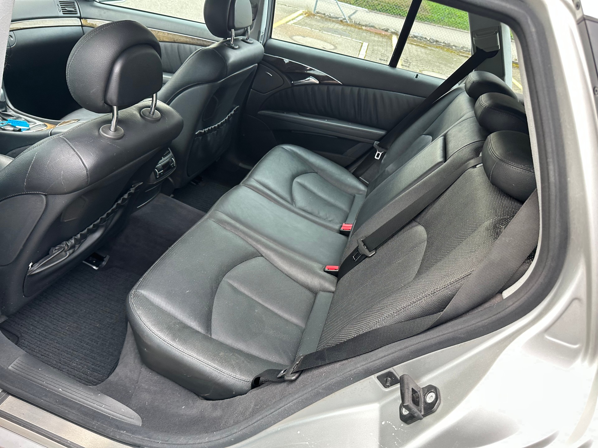 MERCEDES-BENZ E 350 Avantgarde 7G-Tronic-image-11
