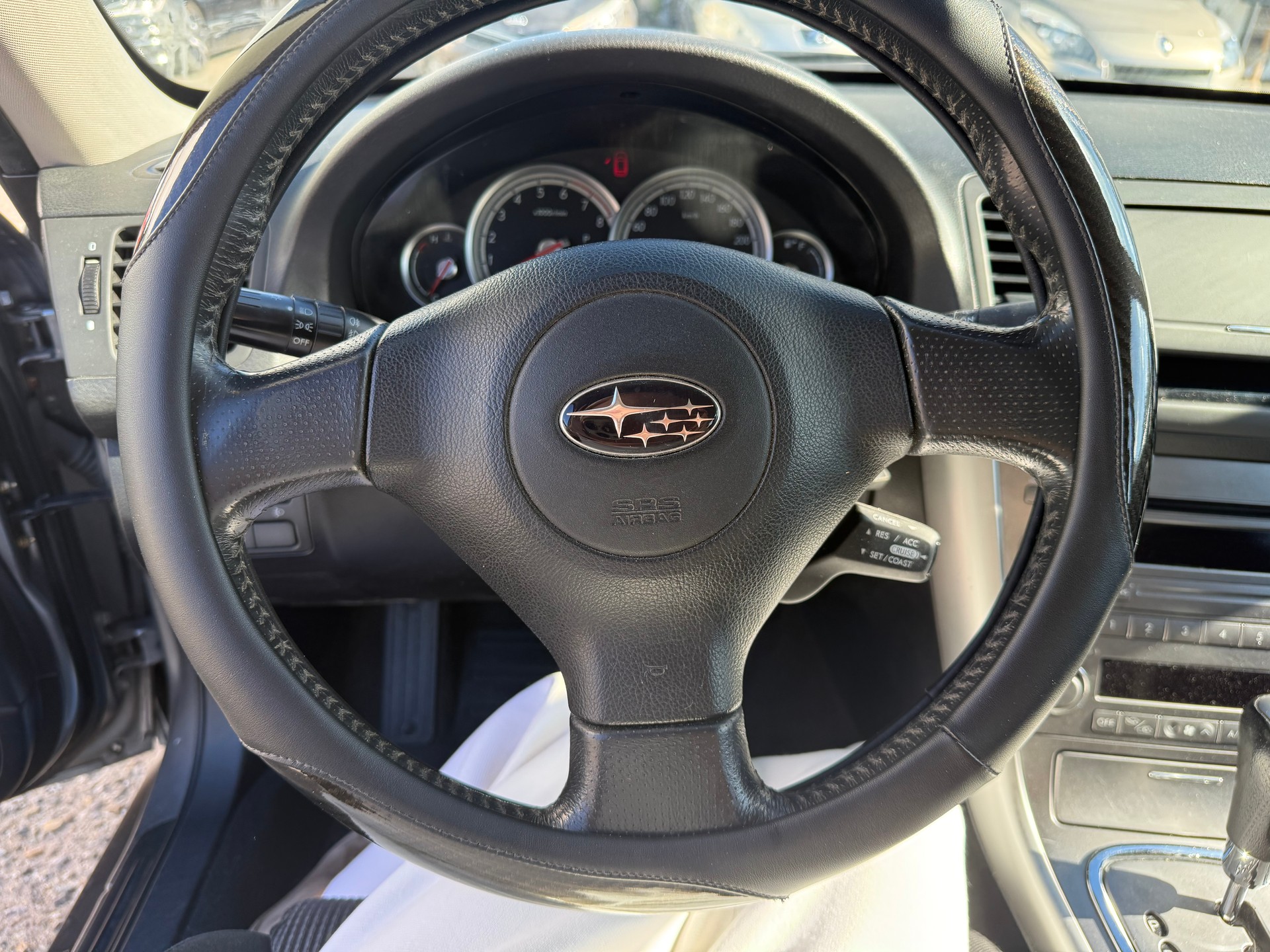 SUBARU Outback 2.5i AWD-image-7