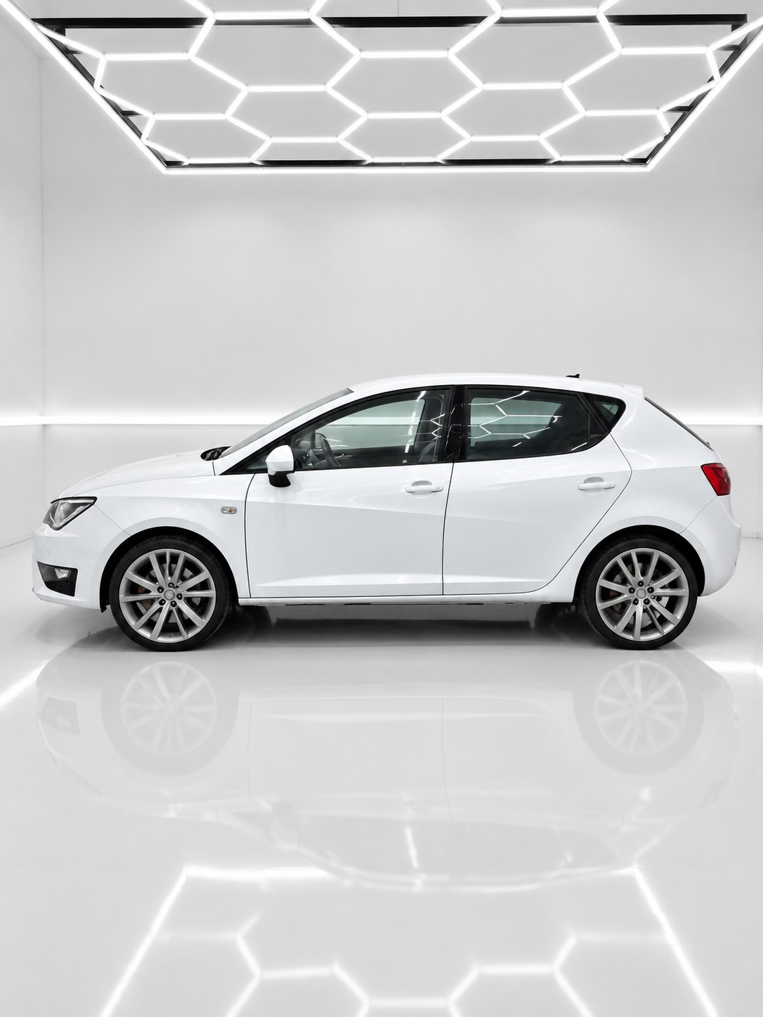 SEAT Ibiza 1.0 EcoTSI FR-showroom-element-2