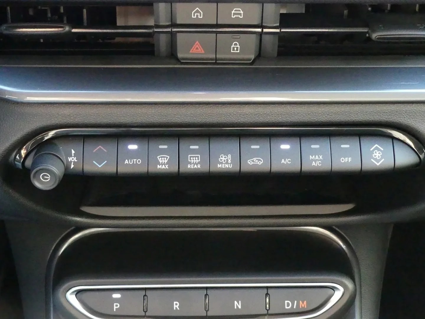 FIAT 600 1.2 Hybrid 145 Sport-image-44