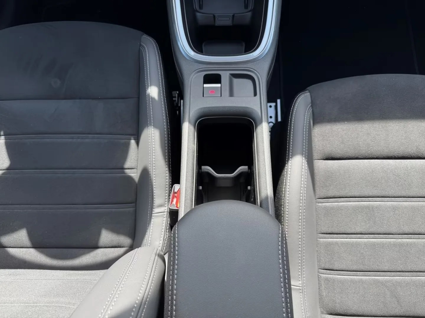 FIAT 600 1.2 Hybrid 145 Sport-image-47
