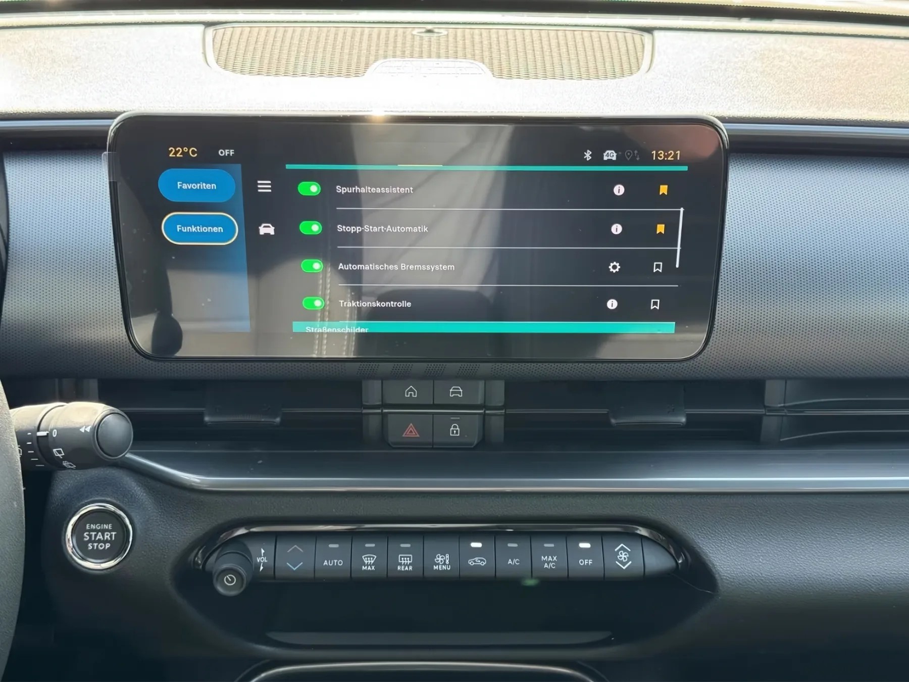 FIAT 600 1.2 Hybrid 145 Sport-image-39