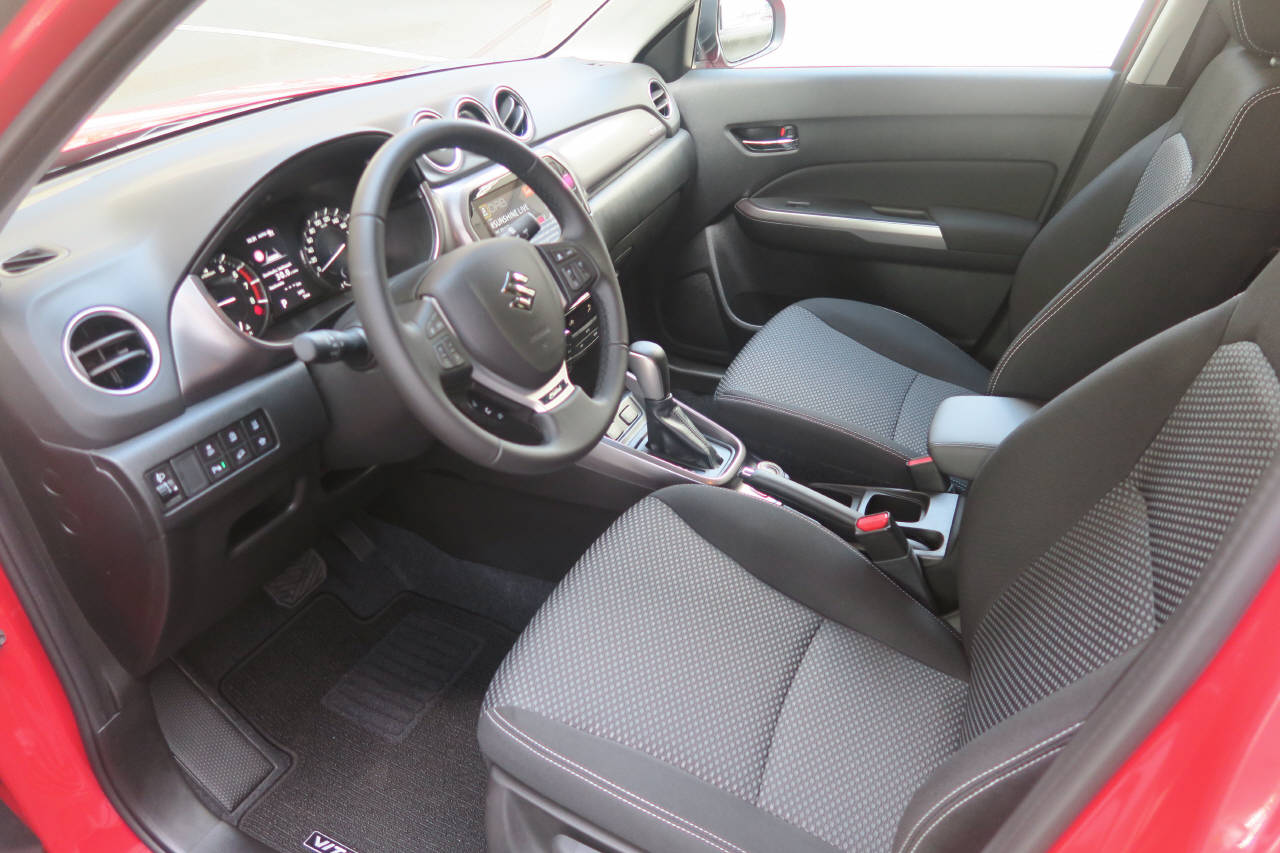 SUZUKI Vitara 1.4 T Piz Sulai Hybrid 4x4-showroom-element-3