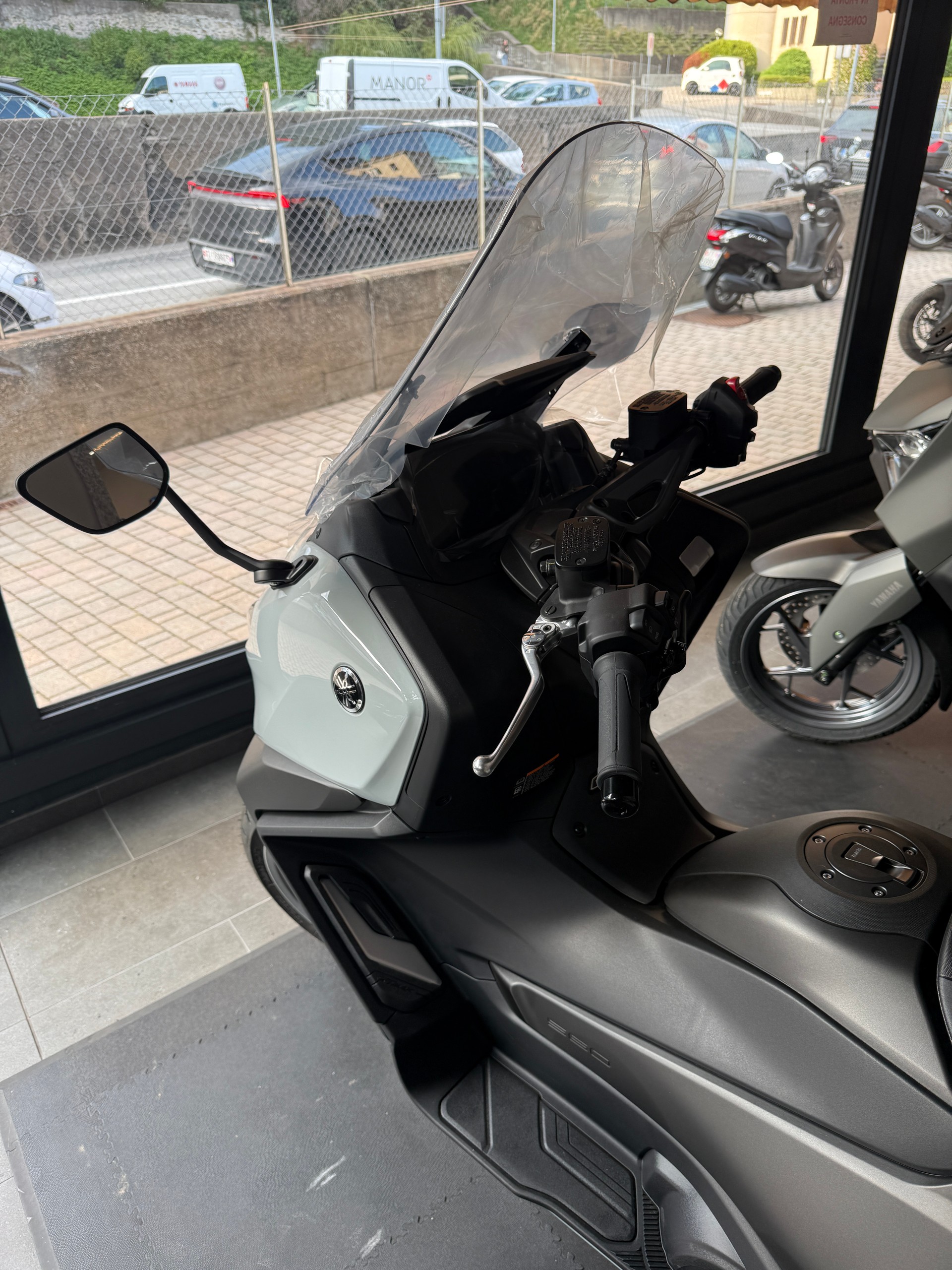 YAMAHA Teck Max-image-2