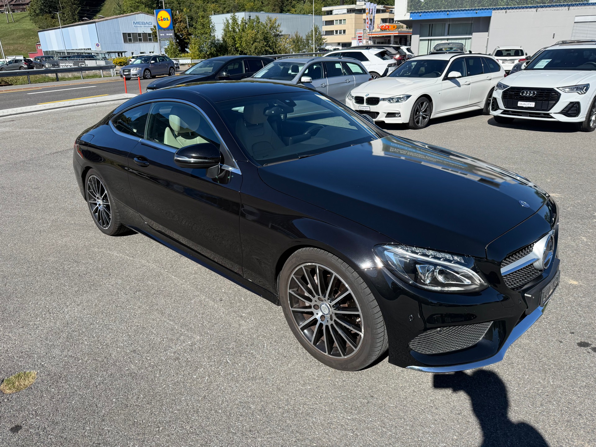 MERCEDES-BENZ C 180 AMG Line Coupé-showroom-element-2