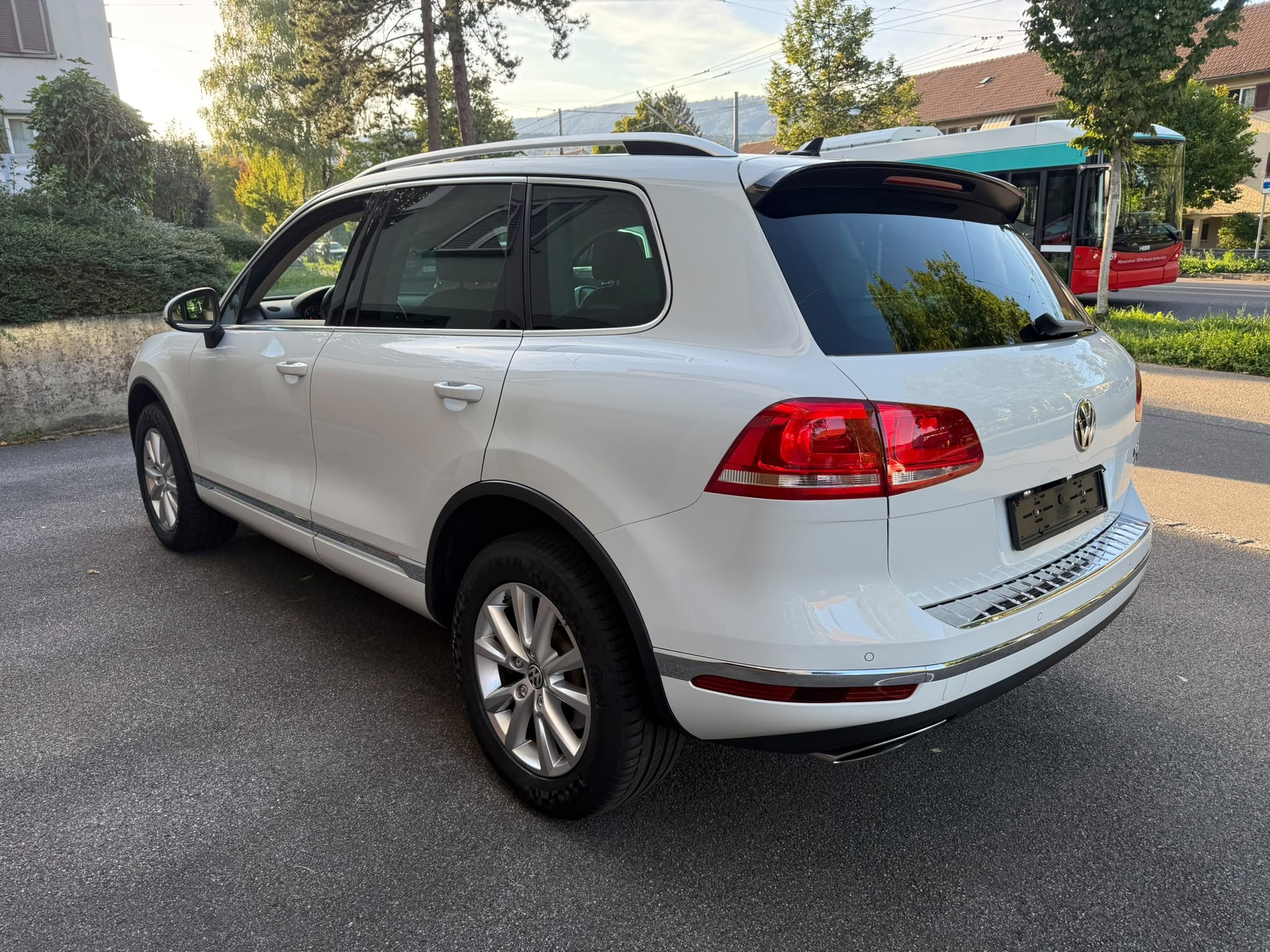 VW Touareg 3.0 TDI BlueMotion Technology Tiptronic-image-5