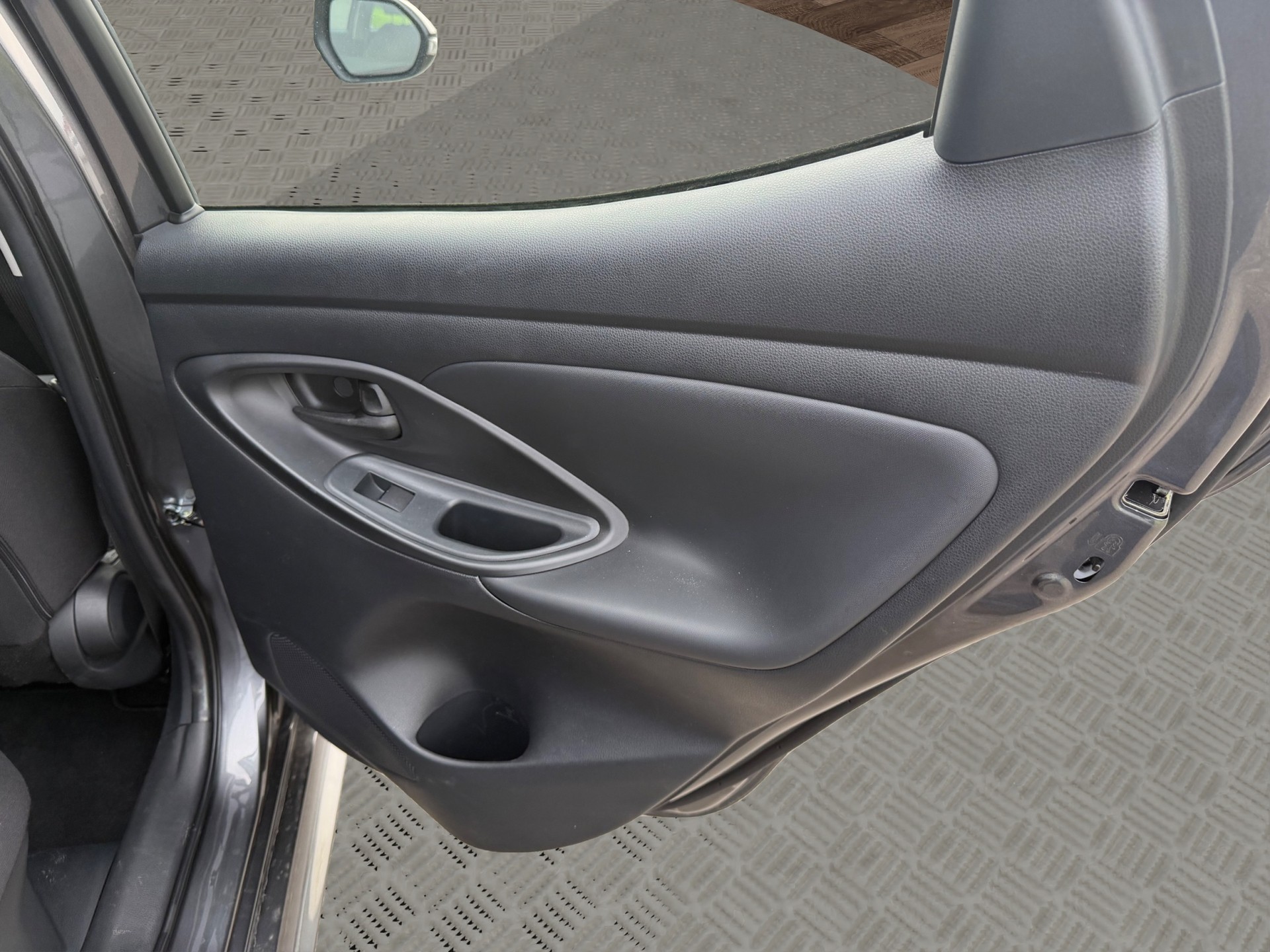 MAZDA 2 Hybrid Centre-line-image-16