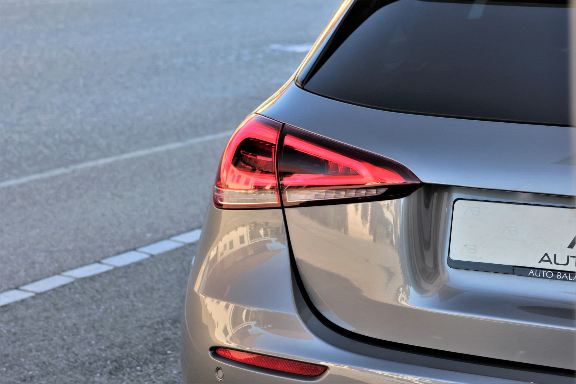 MERCEDES-BENZ A 180 Night Star 7G-DCT (CH)-image-5