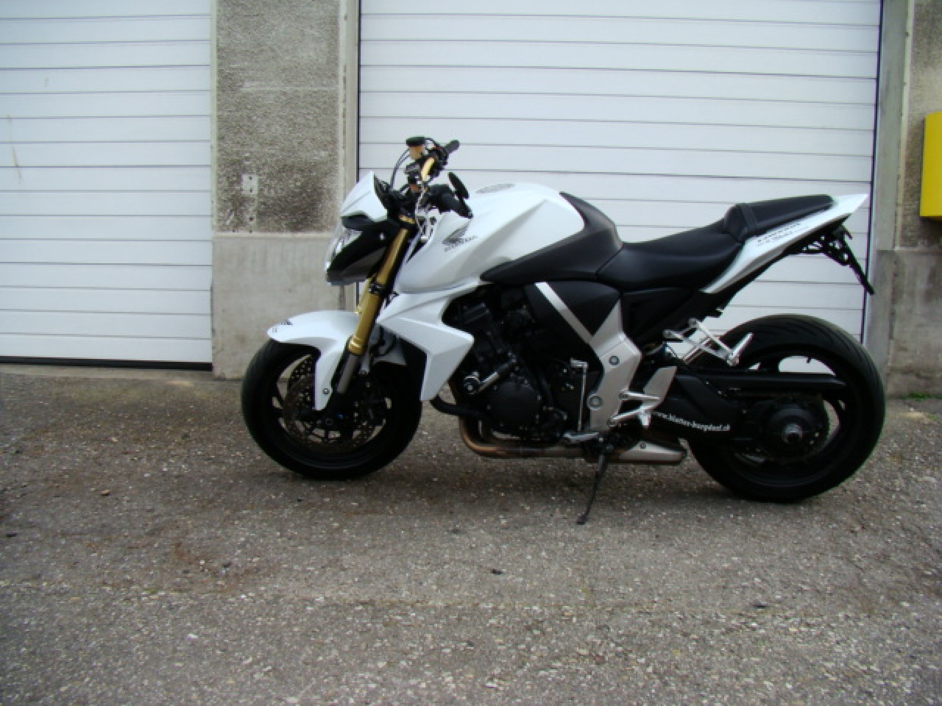 HONDA CB 1000 R-image-0