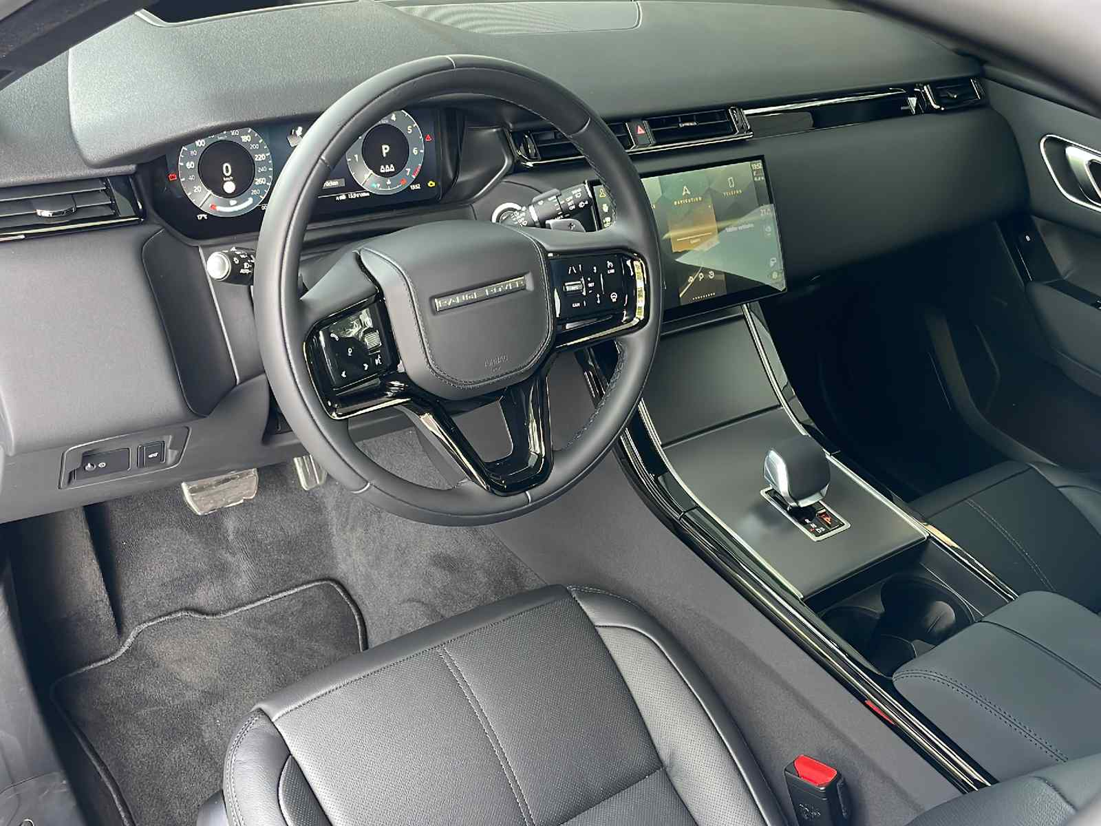 LAND ROVER Range Rover Velar 2.0 T Dynamic SE-image-4