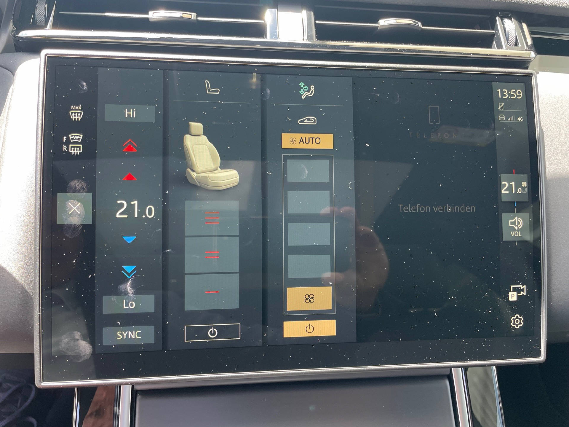 LAND ROVER Range Rover Velar 2.0 T Dynamic SE-image-13