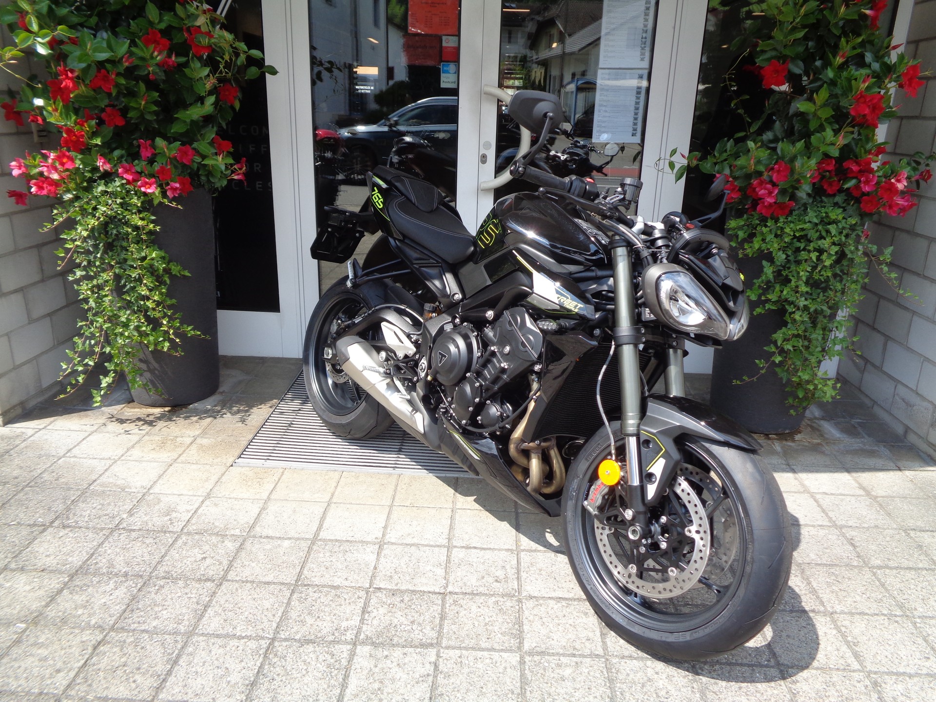 TRIUMPH Street Triple 765 RS-image-3