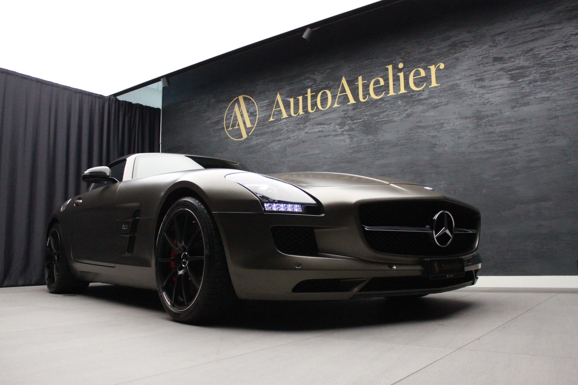 MERCEDES-BENZ SLS 63 AMG GT Speedshift-image-4