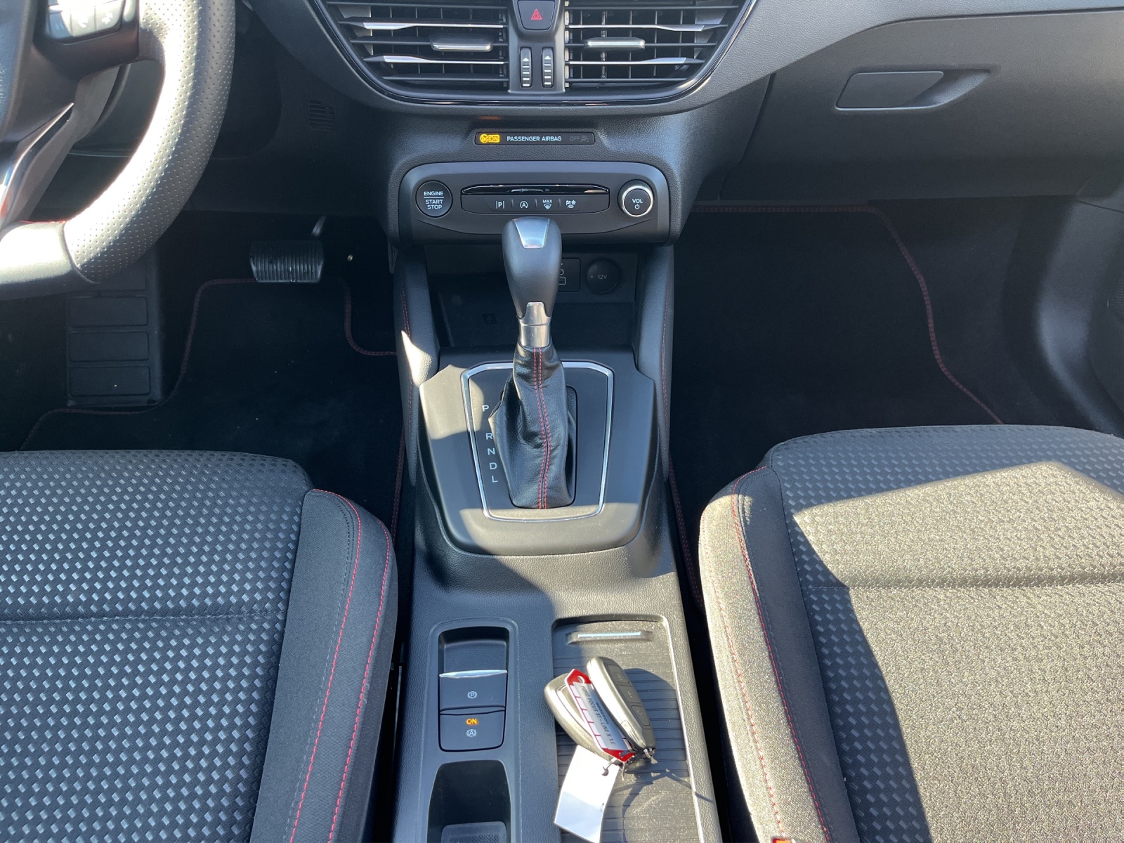 FORD Focus 1.0 MHEV ST-Line X Automat-image-14