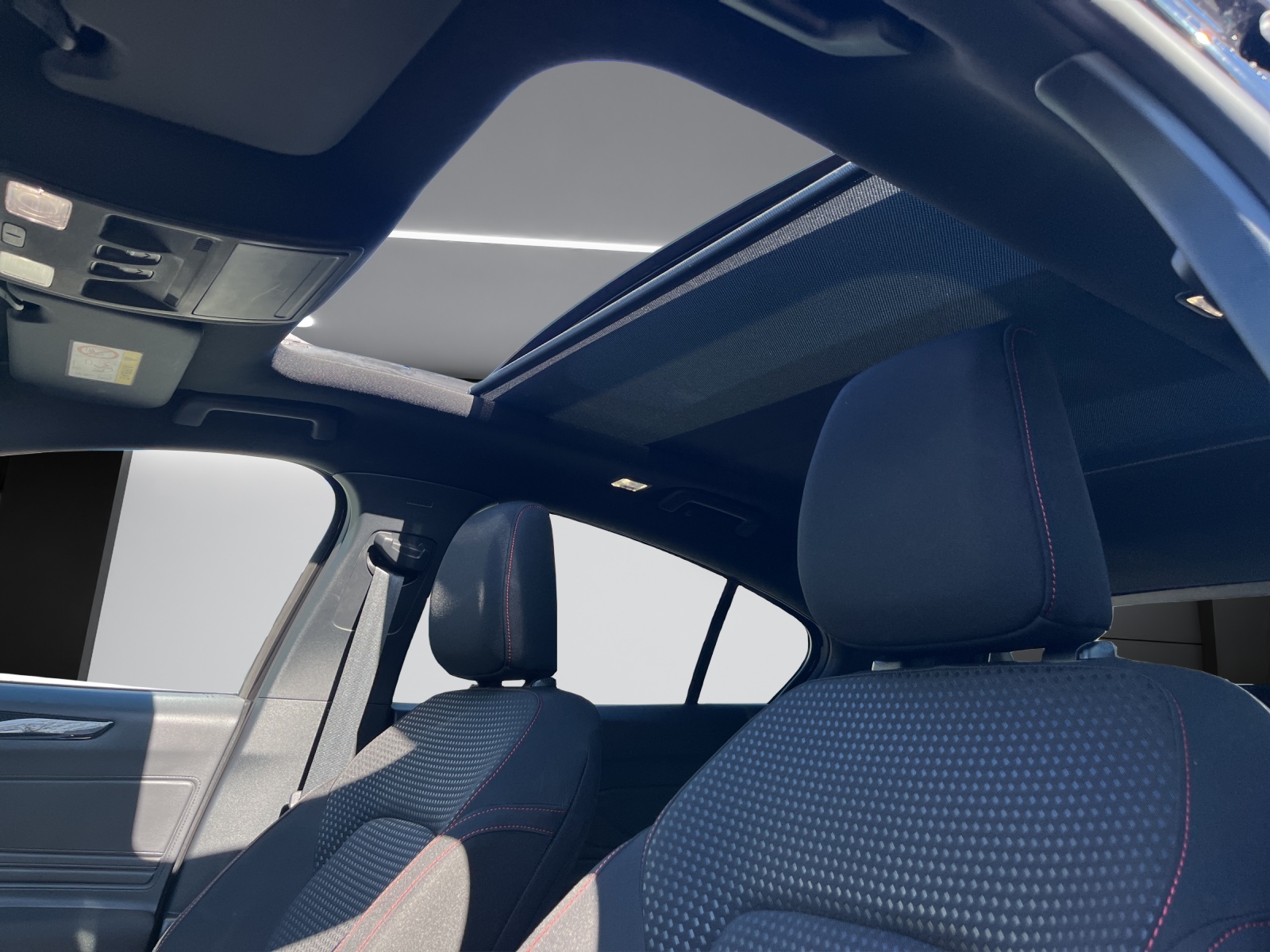 FORD Focus 1.0 MHEV ST-Line X Automat-image-7