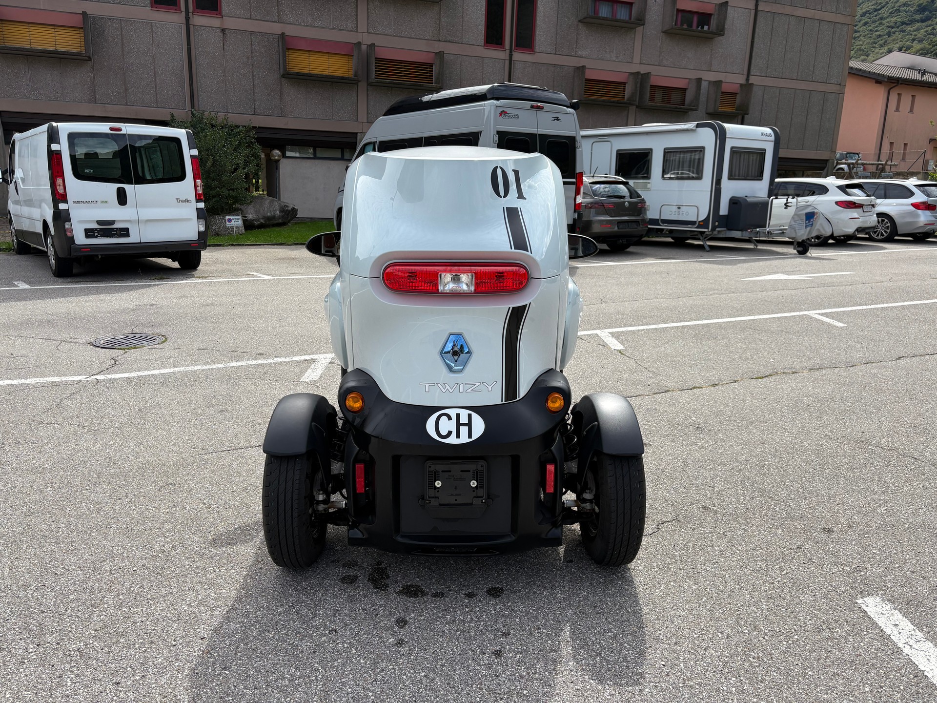 RENAULT Twizy Z.E. Sport Edition (Batterie Miete)-image-3