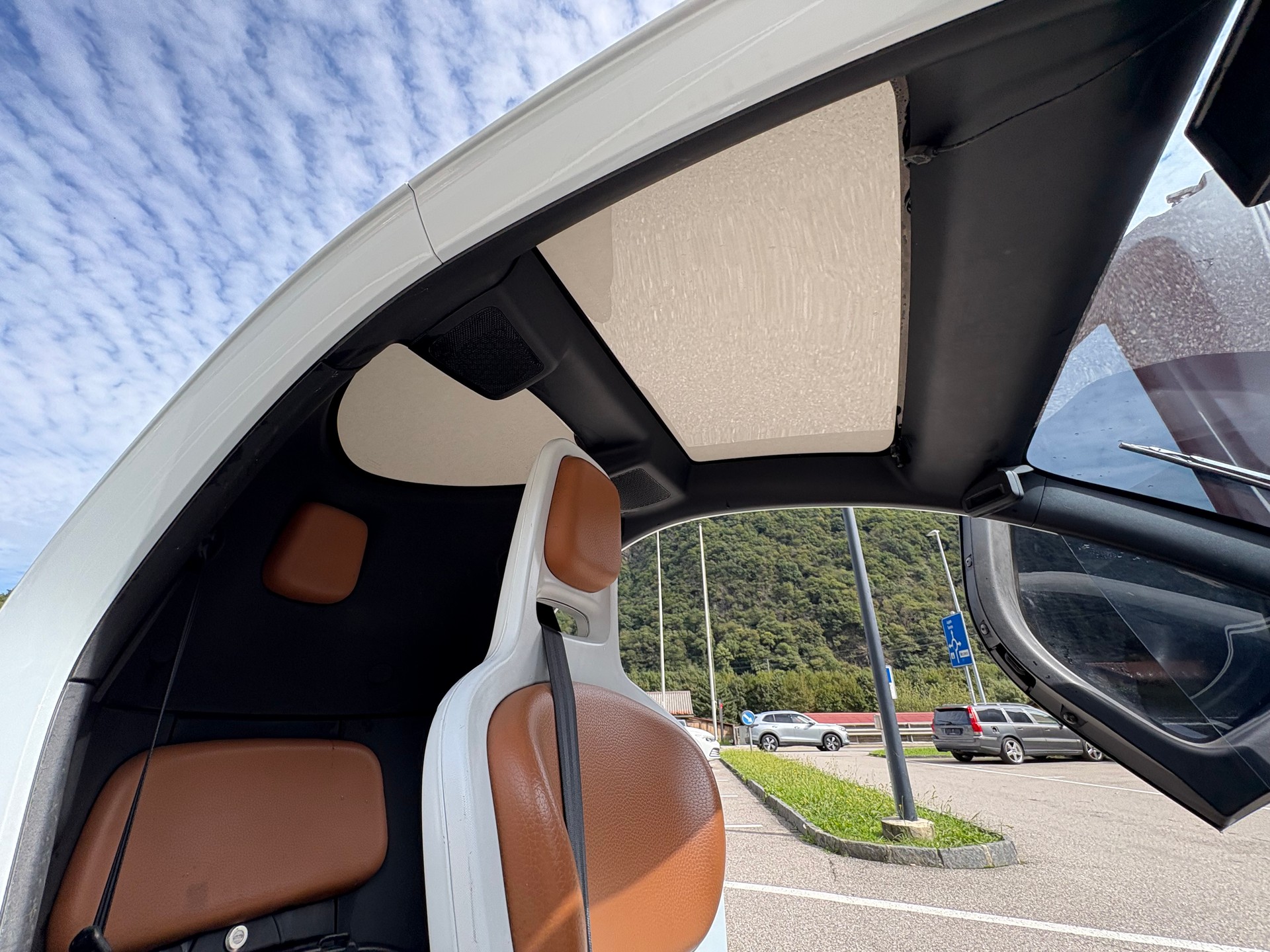 RENAULT Twizy Z.E. Sport Edition (Batterie Miete)-image-11