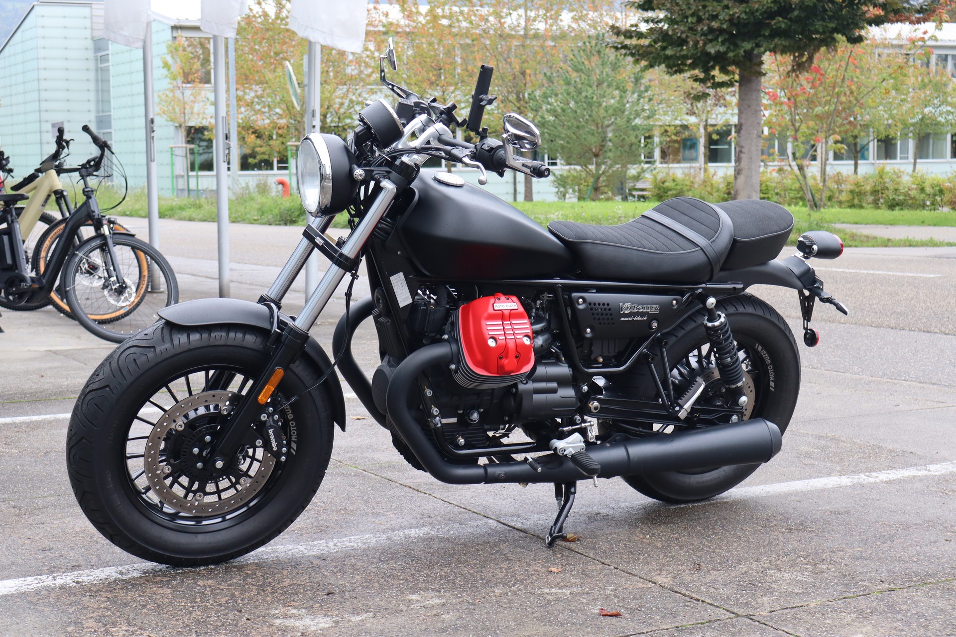 MOTO GUZZI V9 Bobber 850 ABS-image-4