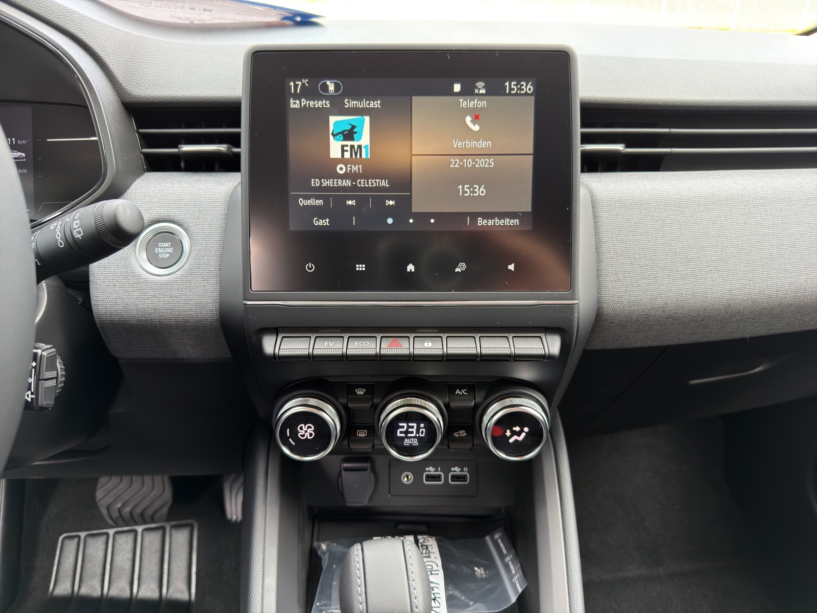 MITSUBISHI Colt 1.6 HEV Invite+-image-12