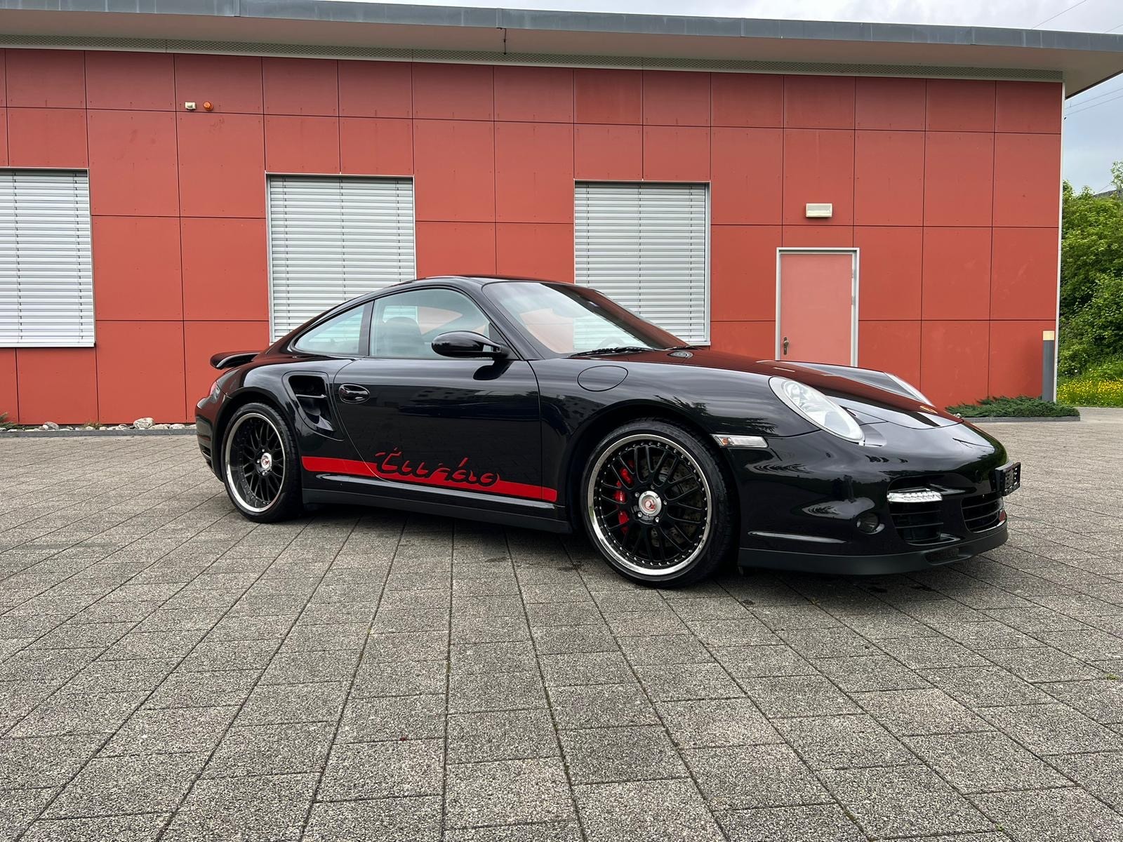 PORSCHE 911 Turbo-showroom-element-2