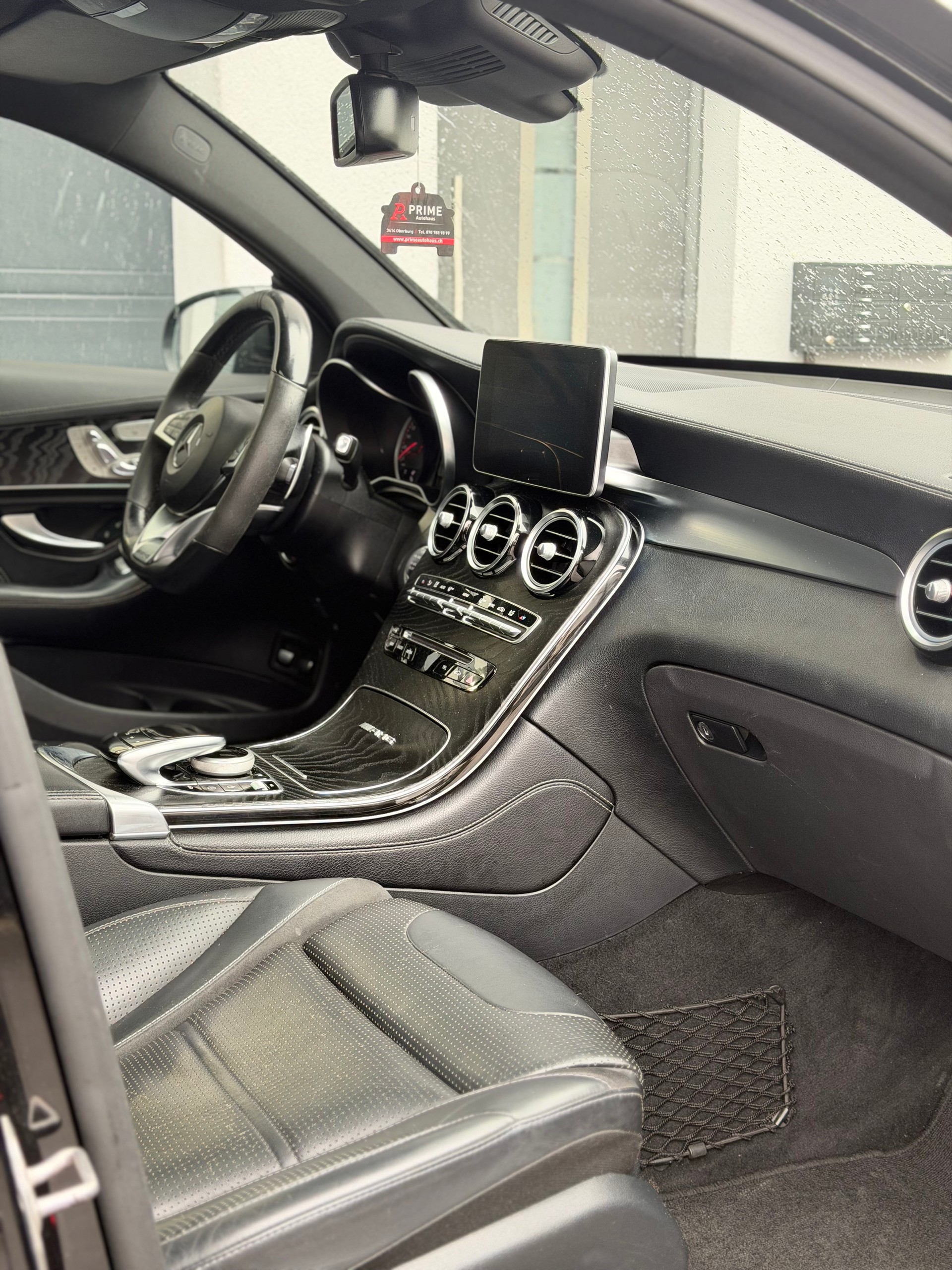 MERCEDES-BENZ GLC Coupé 63 S AMG 4Matic+ 9G-Tronic-image-8