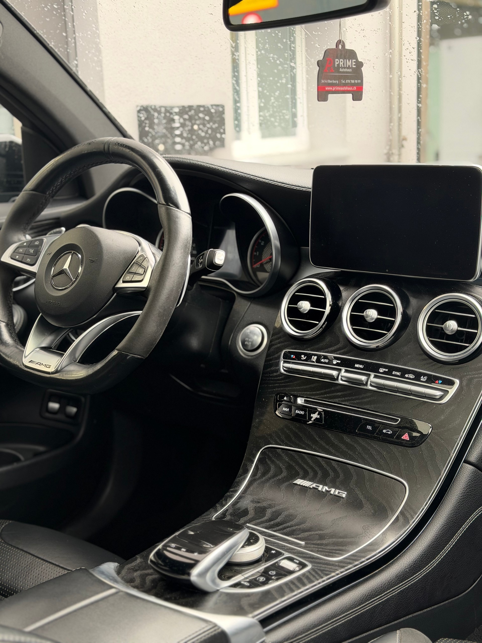 MERCEDES-BENZ GLC Coupé 63 S AMG 4Matic+ 9G-Tronic-image-9