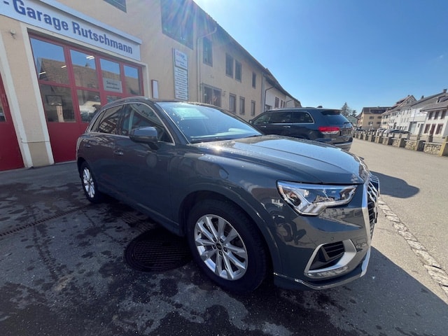 AUDI Q3 2.0 40 TDI Advanced quattro S-Tronic-showroom-element-1