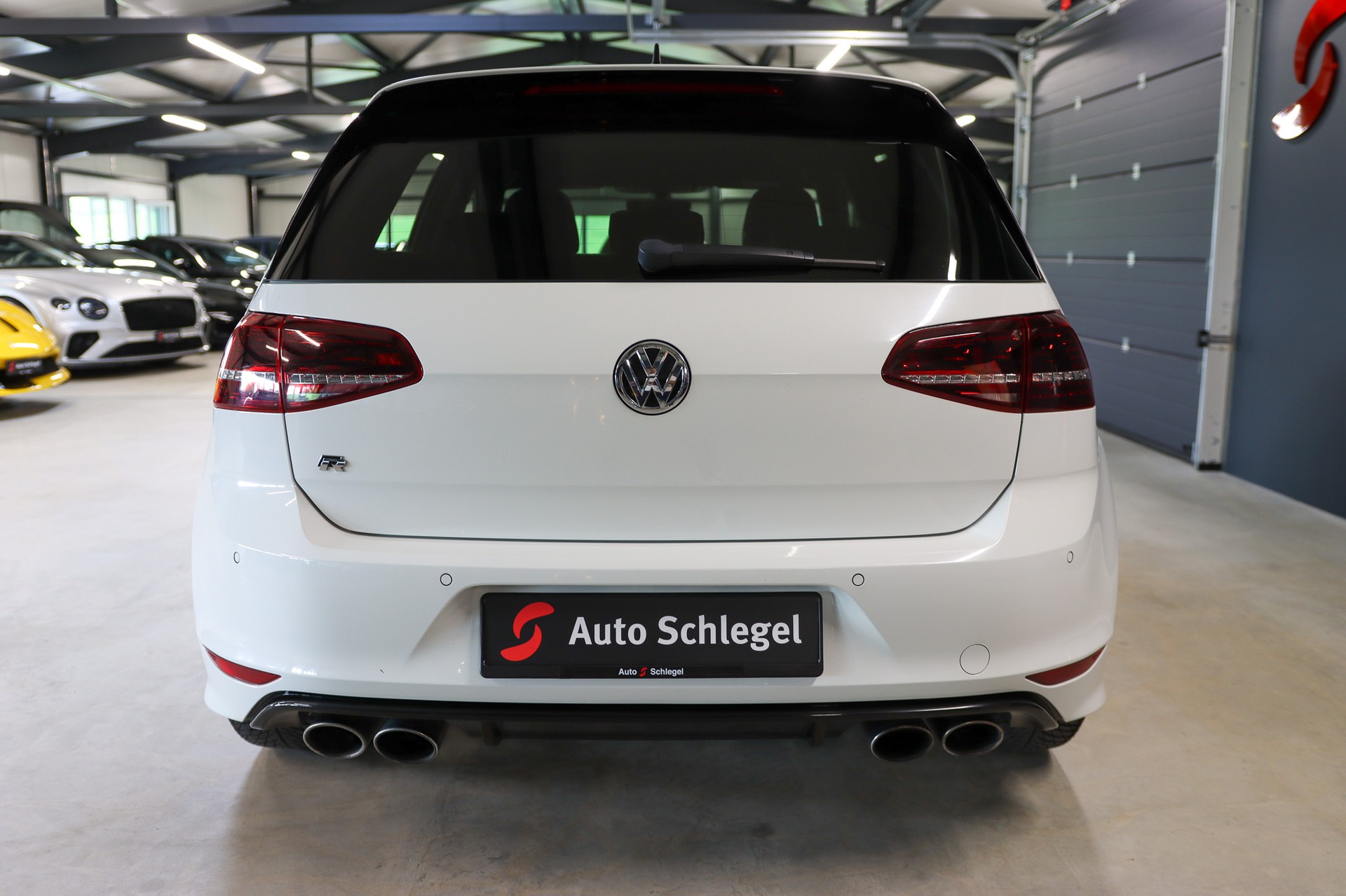 VW Golf 2.0 TSI R 4Motion DSG-image-4