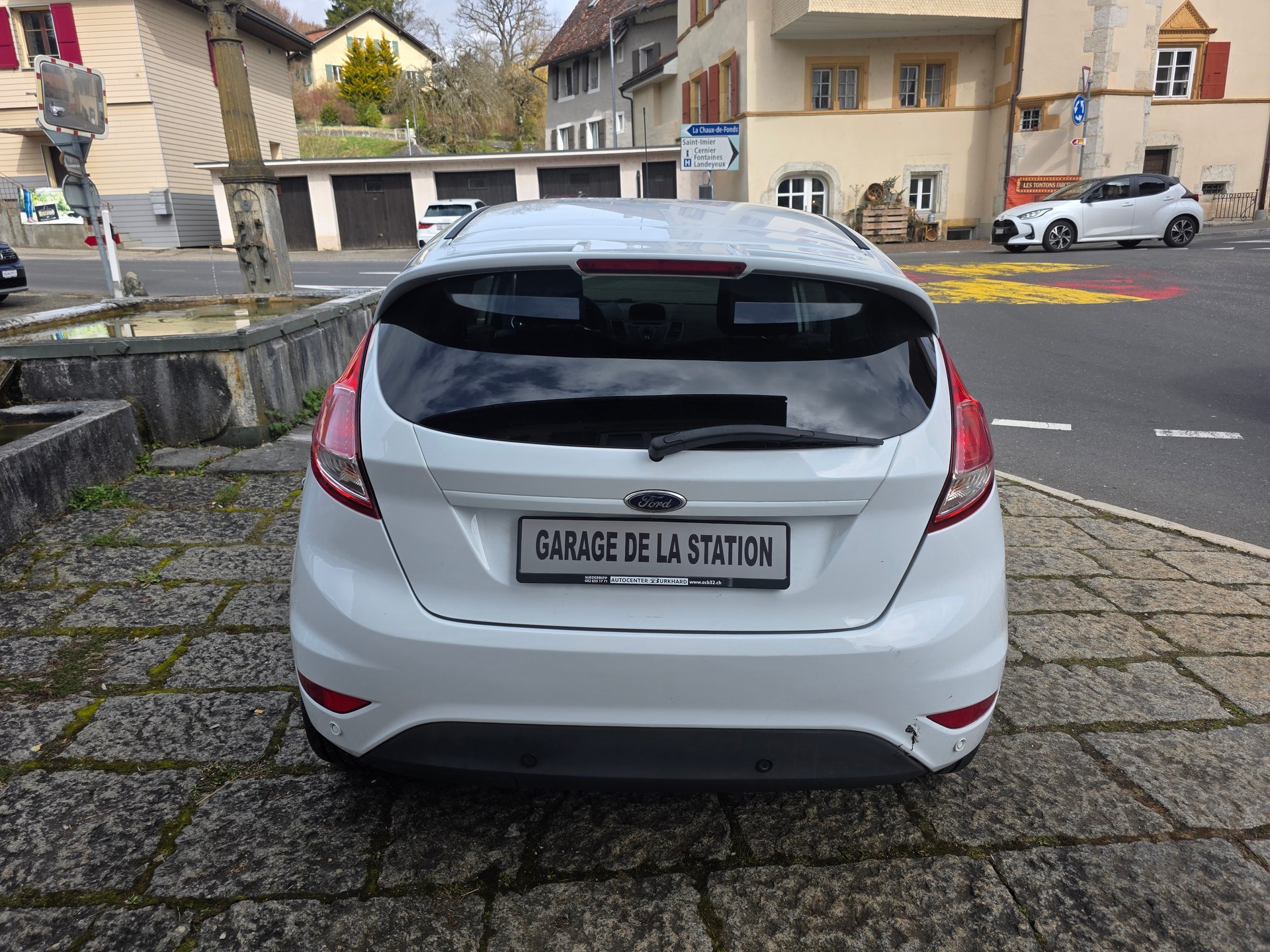 FORD Fiesta 1.25 16V Ambiente-image-4