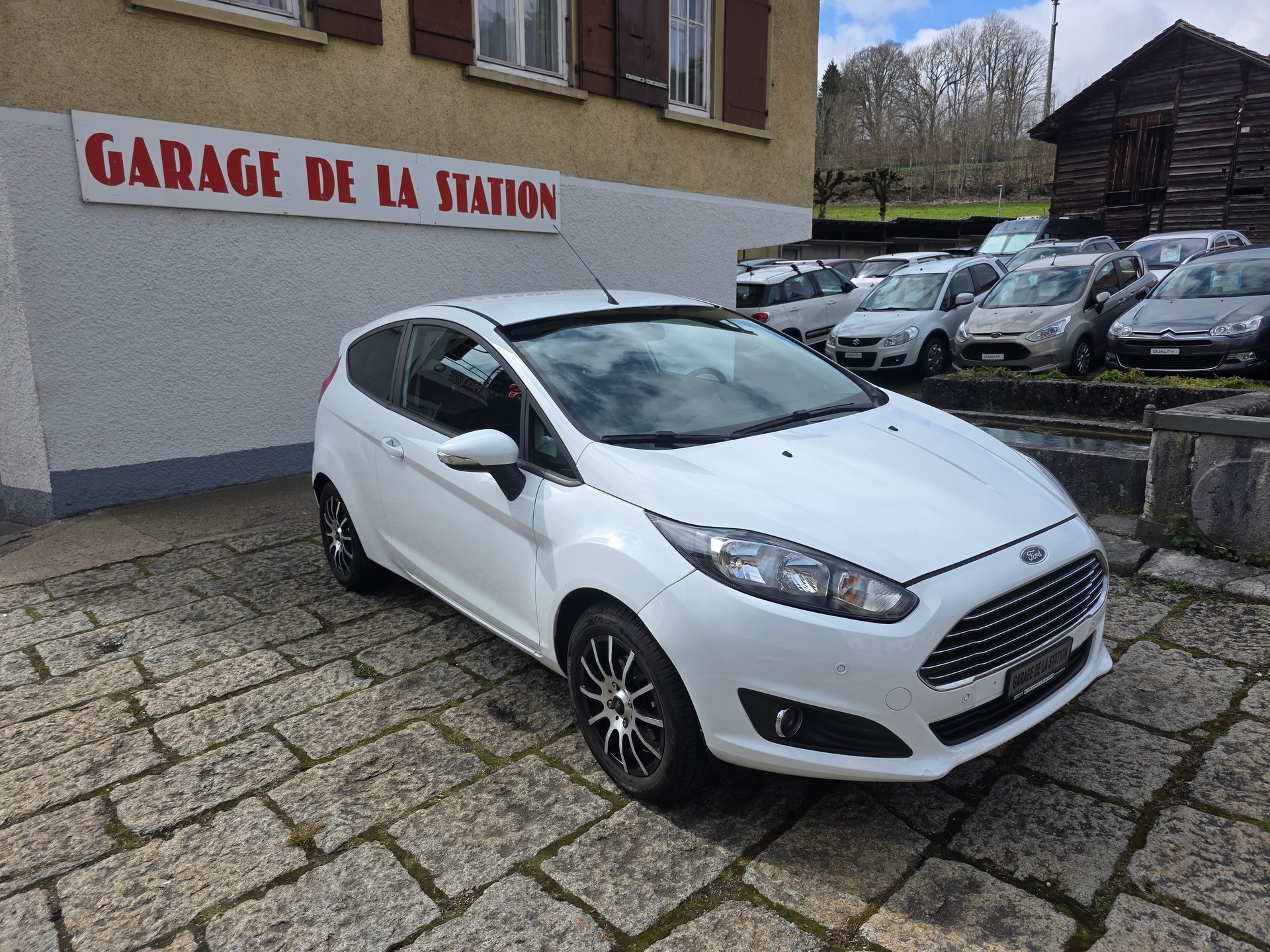 FORD Fiesta 1.25 16V Ambiente-image-2