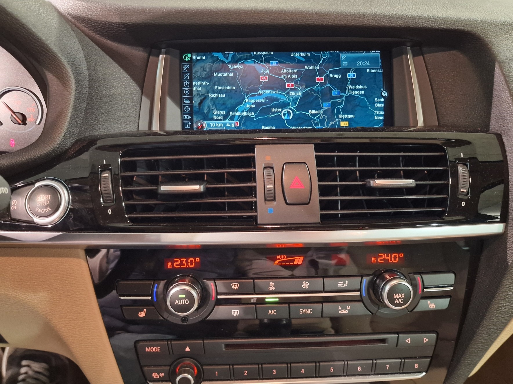 BMW X3 xDrive 20i-image-11