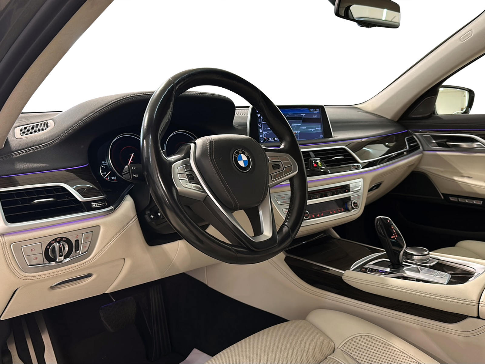 BMW 740d xDrive Steptronic-showroom-element-1