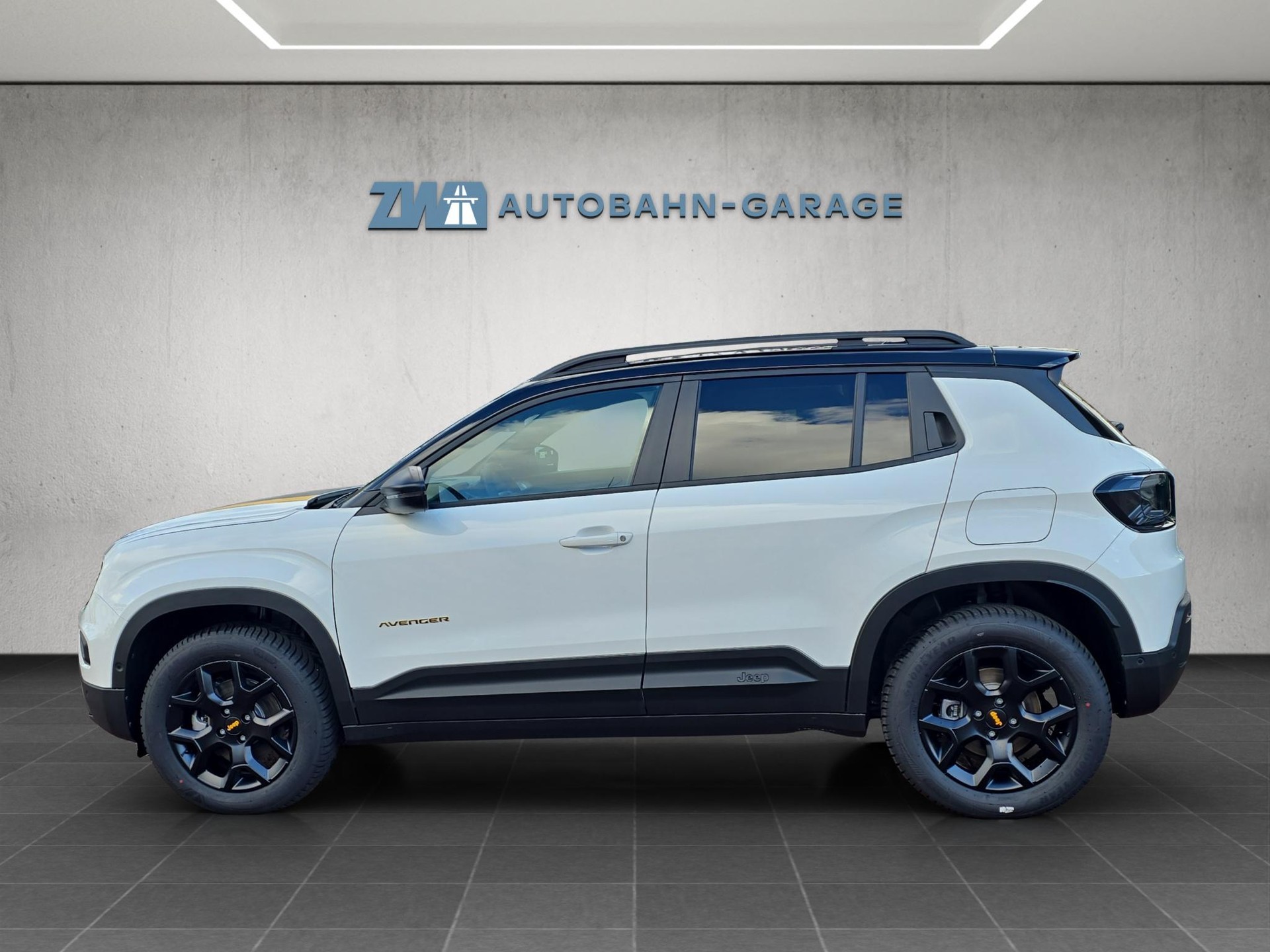 JEEP Avenger 1.2 MHEV The North Face 4xe-image-1